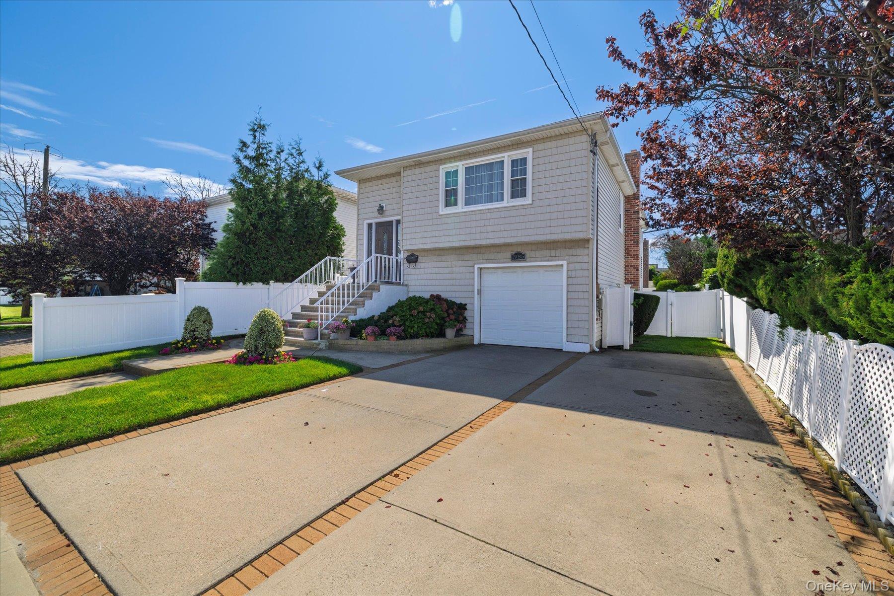 Single Family Park Street  Nassau County, NY 11509, MLS-1048755-25
