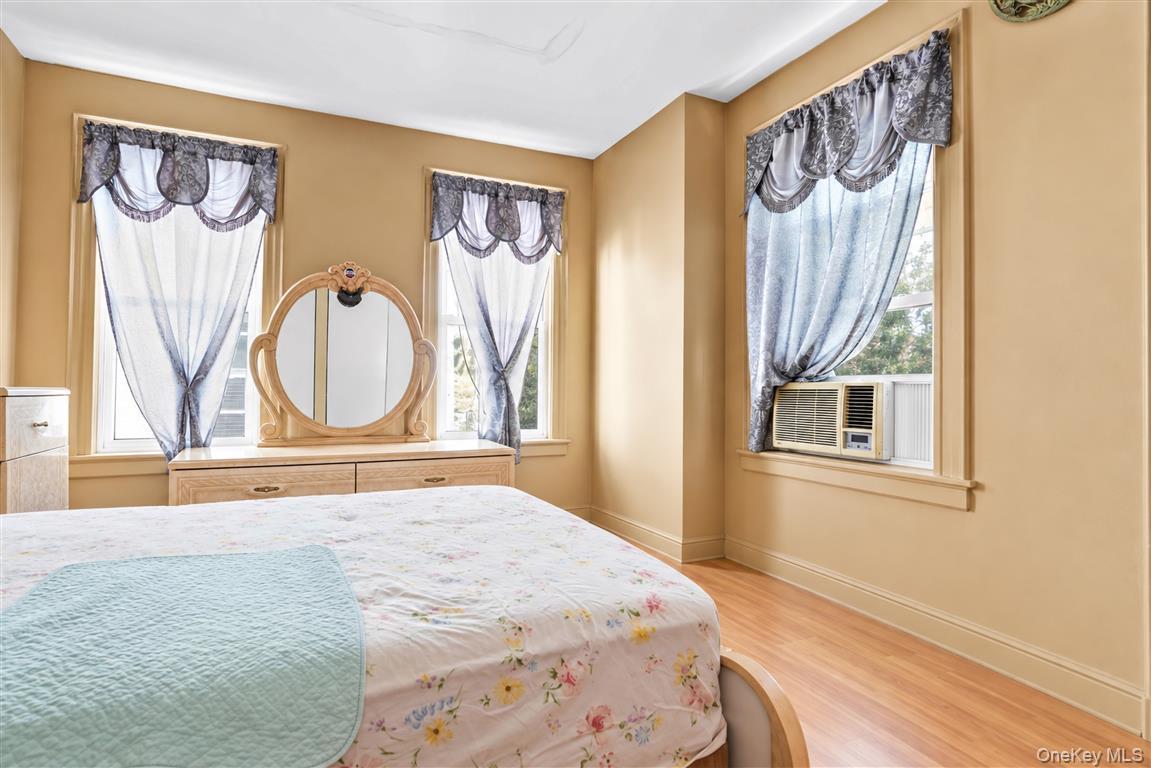 Single Family 131st Street Queens, NY 11415, MLS-1048758-14
