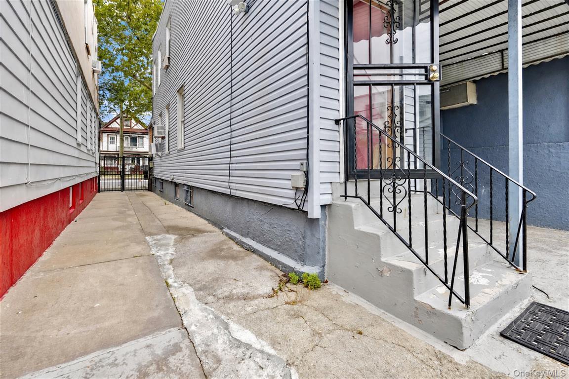 Single Family 131st Street Queens, NY 11415, MLS-1048758-25