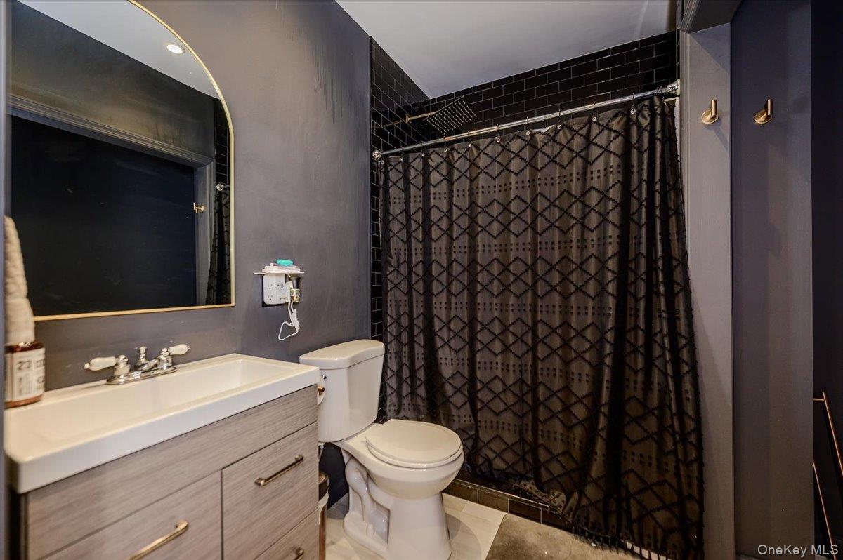 Single Family Balcom Avenue Bronx, NY 10461, MLS-1048760-15