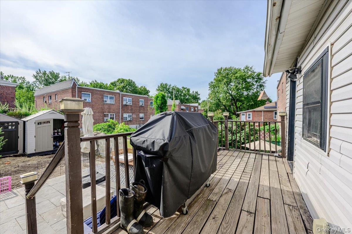 Single Family Balcom Avenue Bronx, NY 10461, MLS-1048760-18