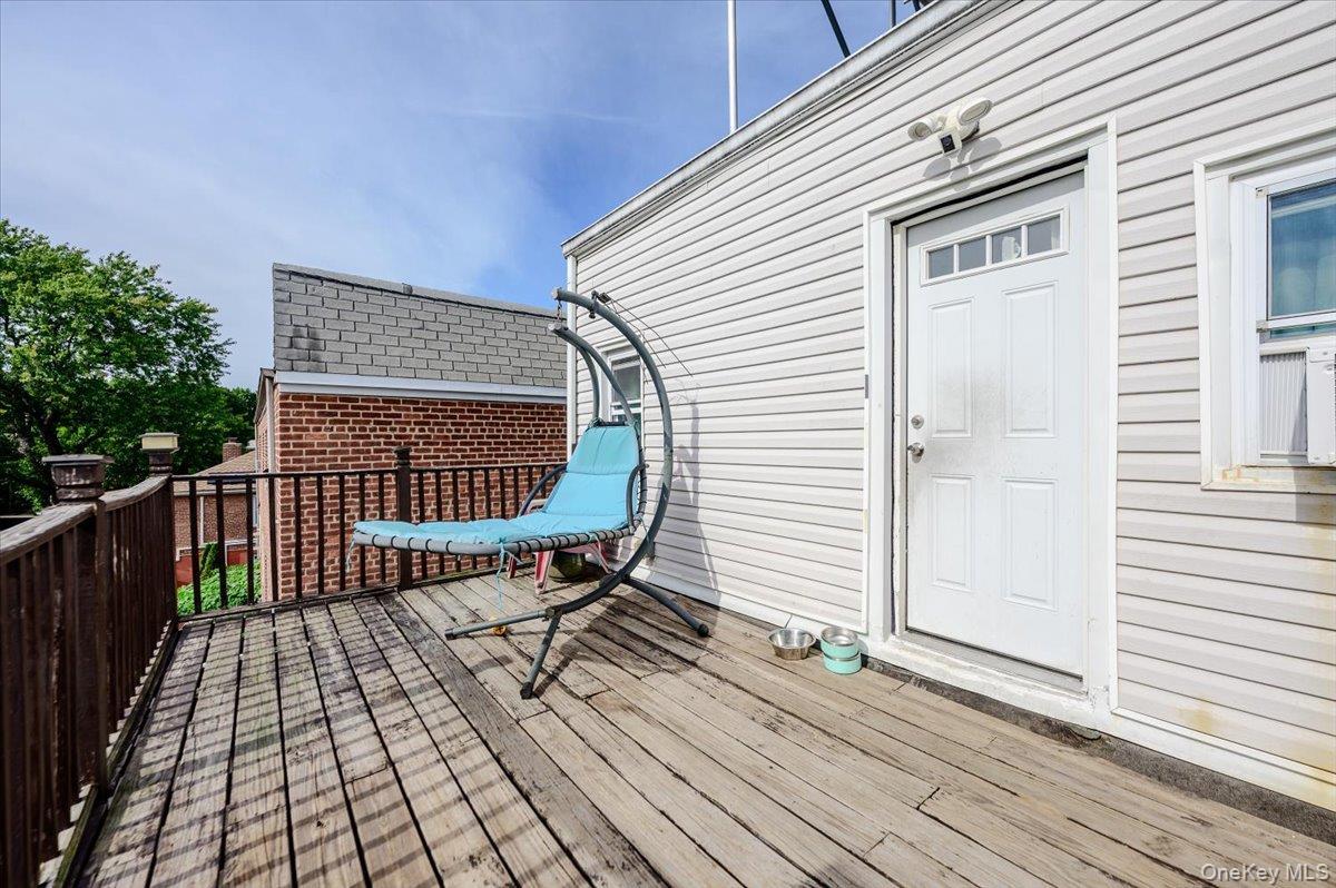 Single Family Balcom Avenue Bronx, NY 10461, MLS-1048760-19