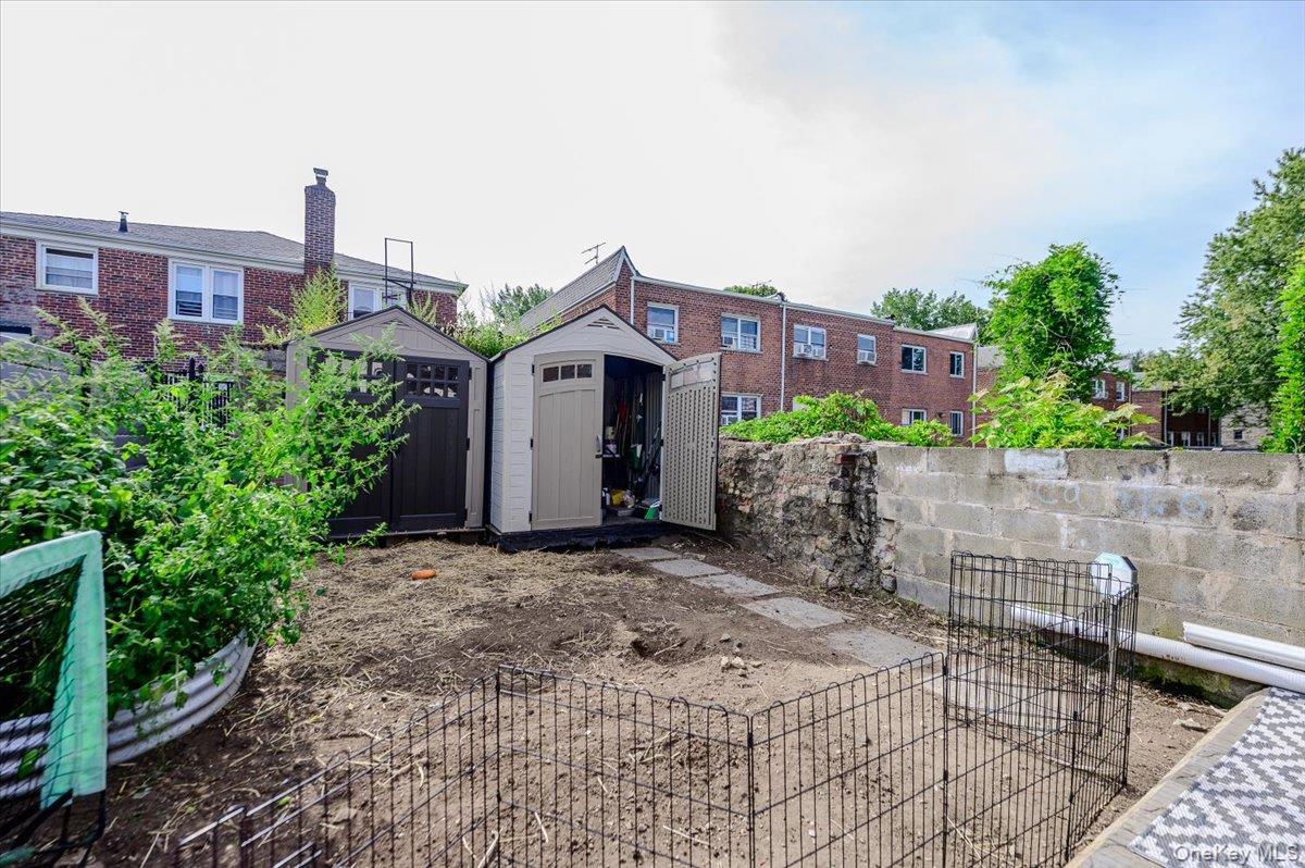 Single Family Balcom Avenue Bronx, NY 10461, MLS-1048760-23