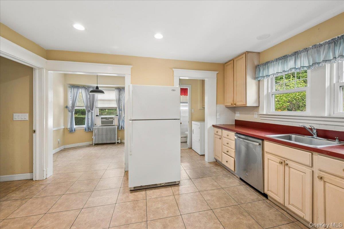 Single Family Washington Avenue Suffolk County, NY 11772, MLS-1048780-12