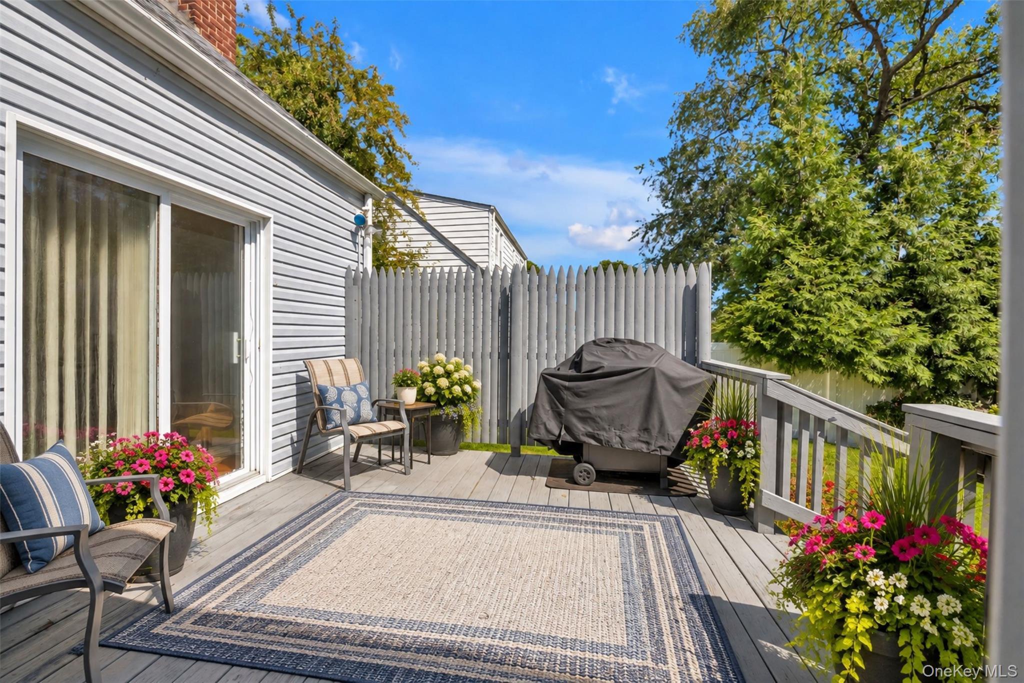 Single Family Sullivan Road Nassau County, NY 11735, MLS-1048788-15