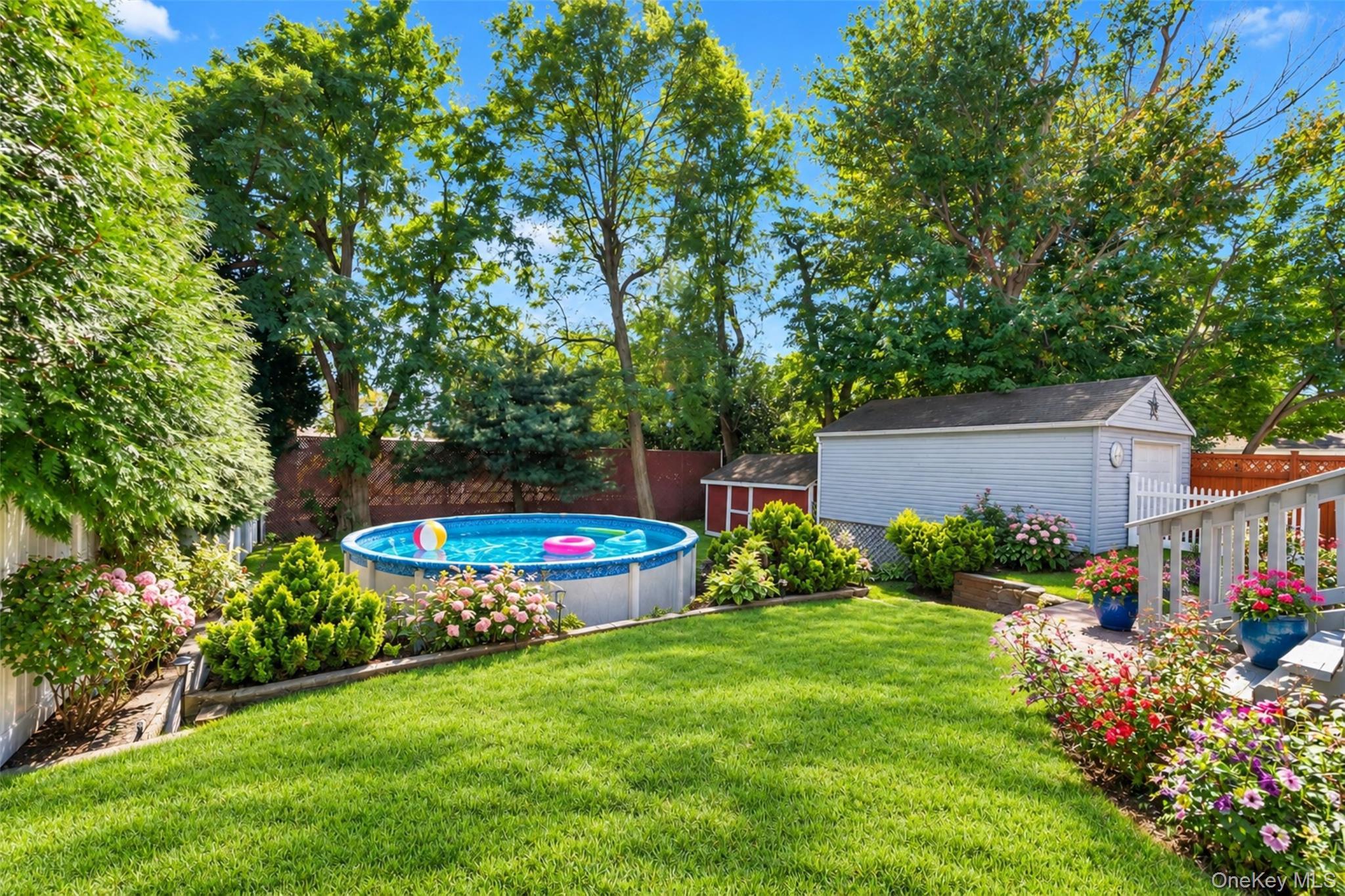 Single Family Sullivan Road Nassau County, NY 11735, MLS-1048788-17