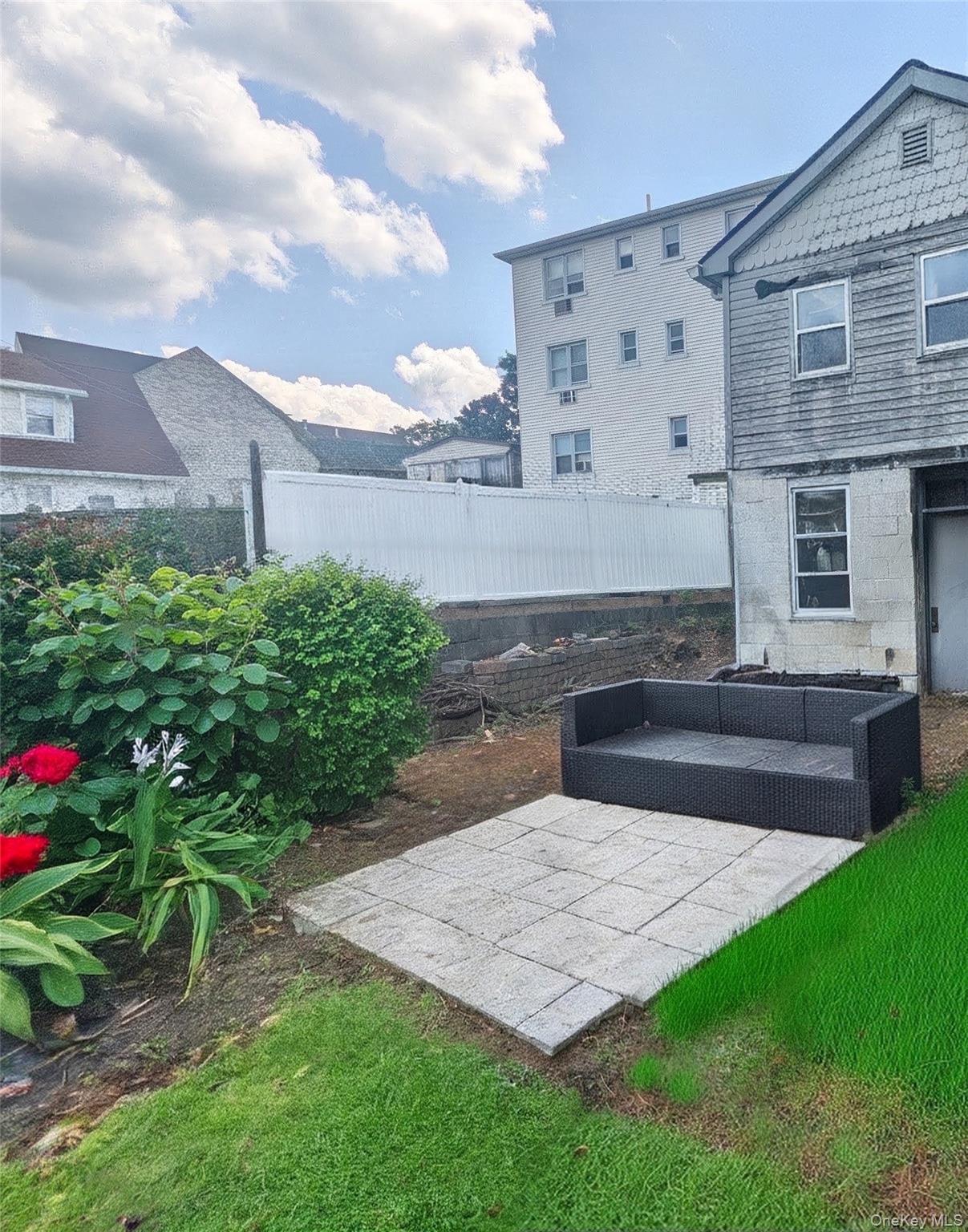 Single Family Radio Drive Bronx, NY 10465, MLS-1048792-14