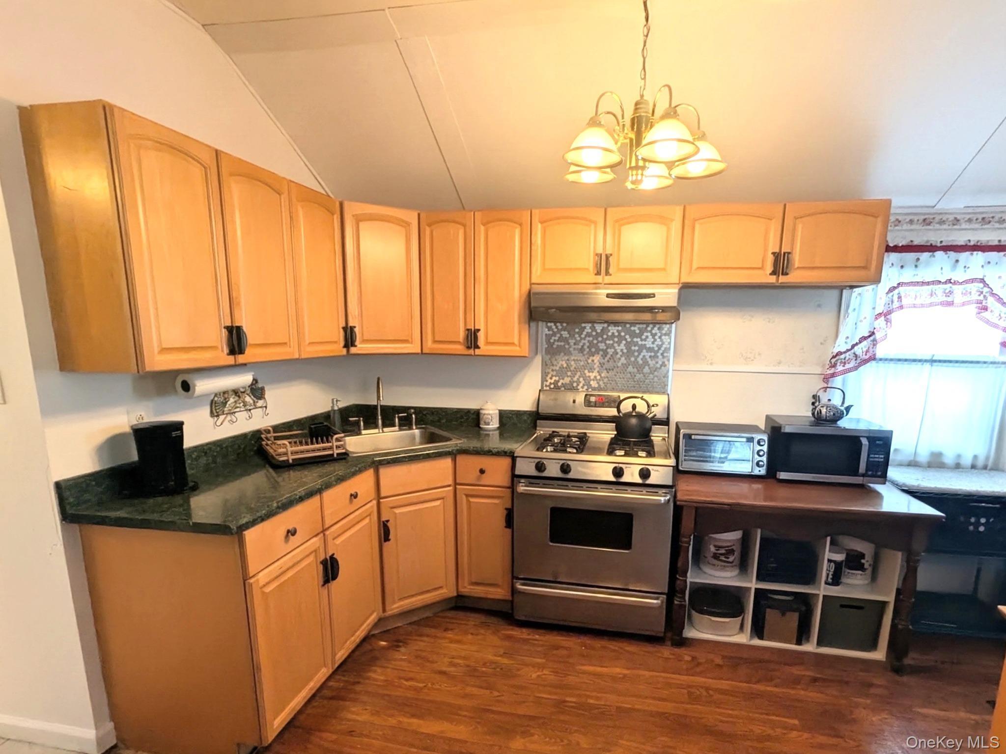 Single Family Radio Drive Bronx, NY 10465, MLS-1048792-5