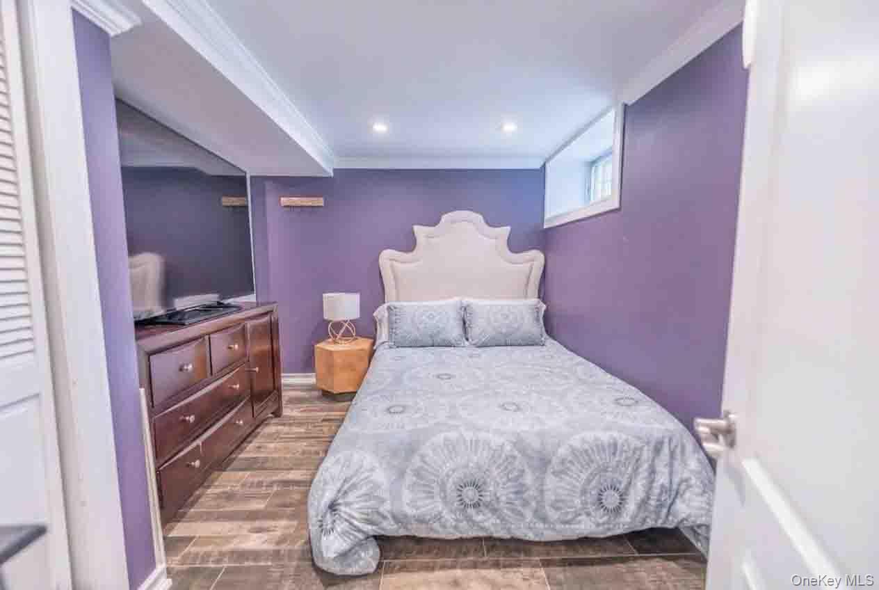 Single Family Ike Place  Nassau County, NY 11598, MLS-1048827-24