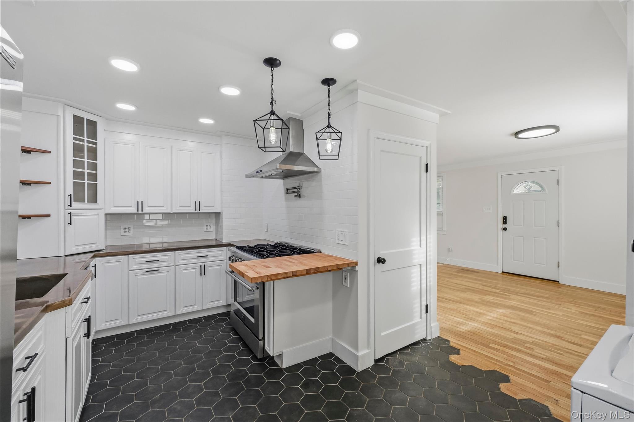Single Family Kinderhook Drive Dutchess County, NY 12603, MLS-1048856-9