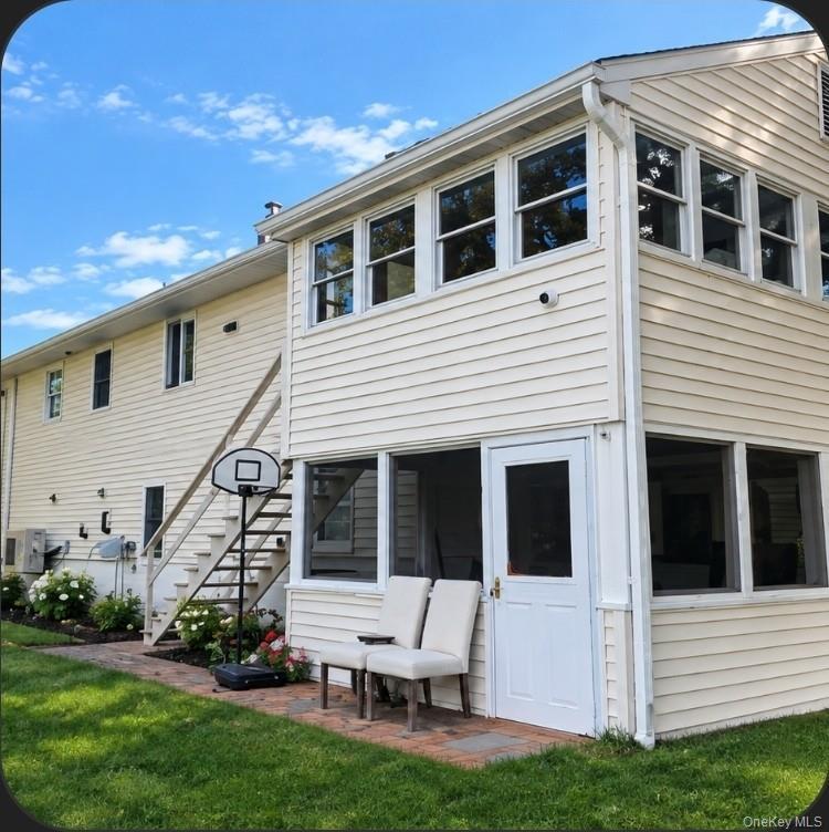 Single Family Meadow Lane Dutchess County, NY 12603, MLS-1048857-18