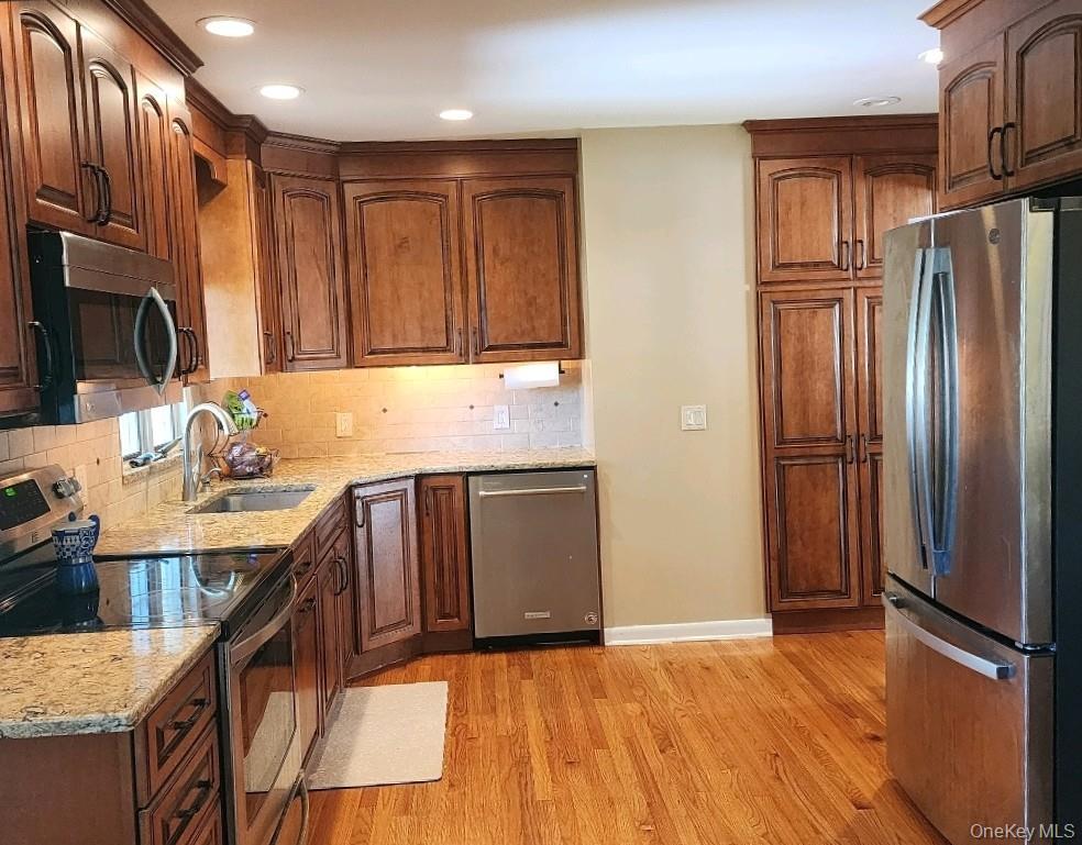 Single Family Meadow Lane Dutchess County, NY 12603, MLS-1048857-8