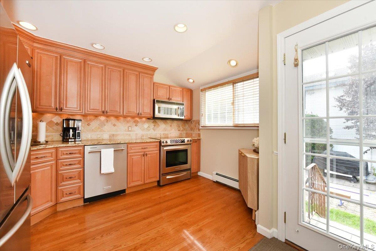 Single Family Linden Street Nassau County, NY 11762, MLS-1048870-14