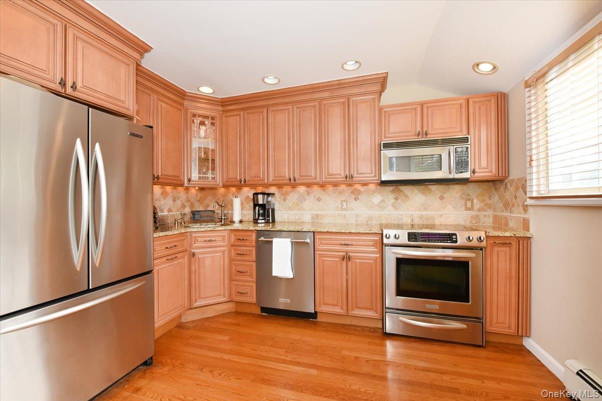 Single Family Linden Street Nassau County, NY 11762, MLS-1048870-15