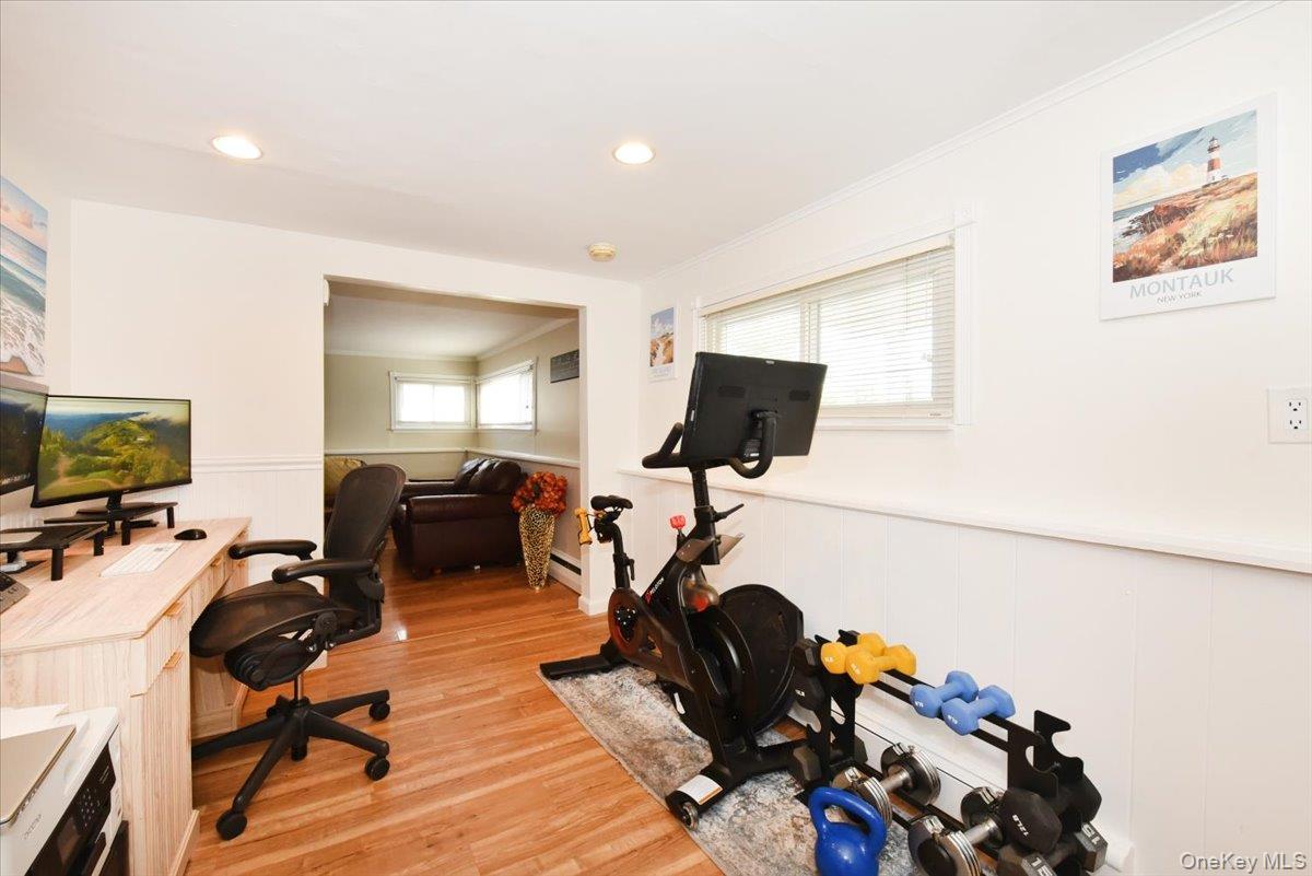 Single Family Linden Street Nassau County, NY 11762, MLS-1048870-19