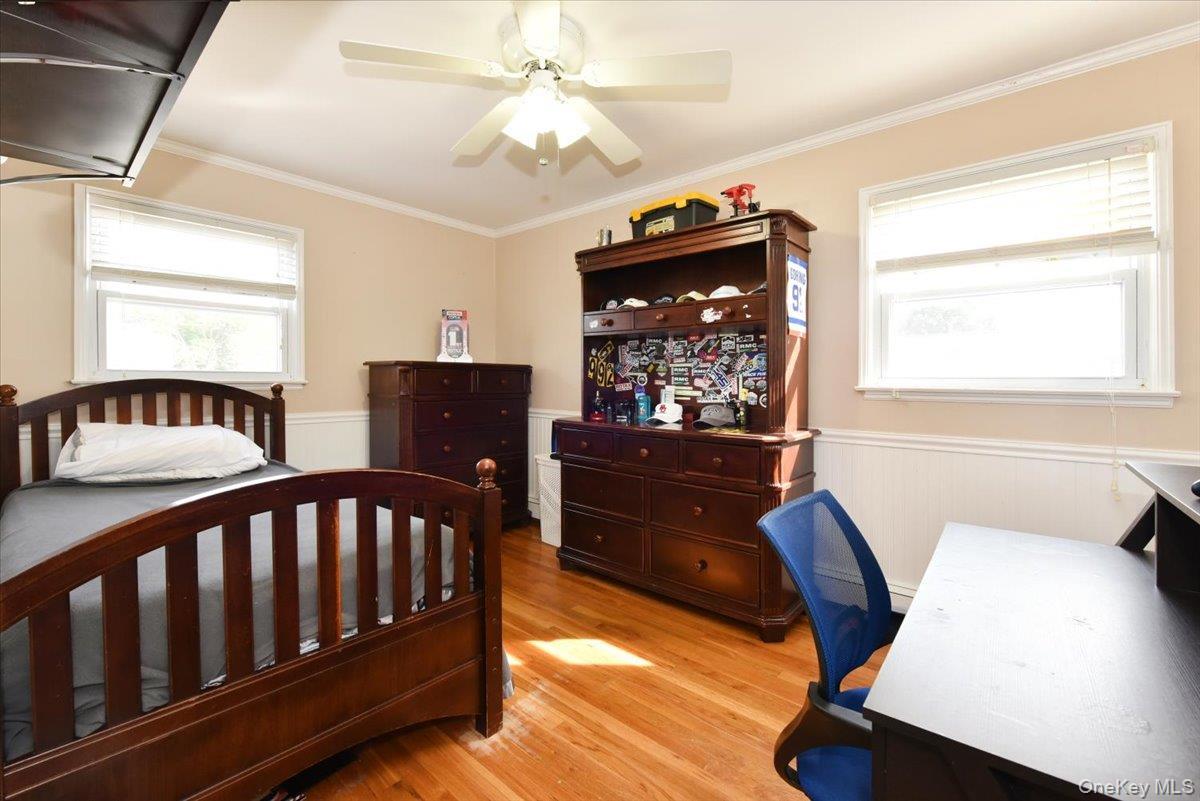 Single Family Linden Street Nassau County, NY 11762, MLS-1048870-23
