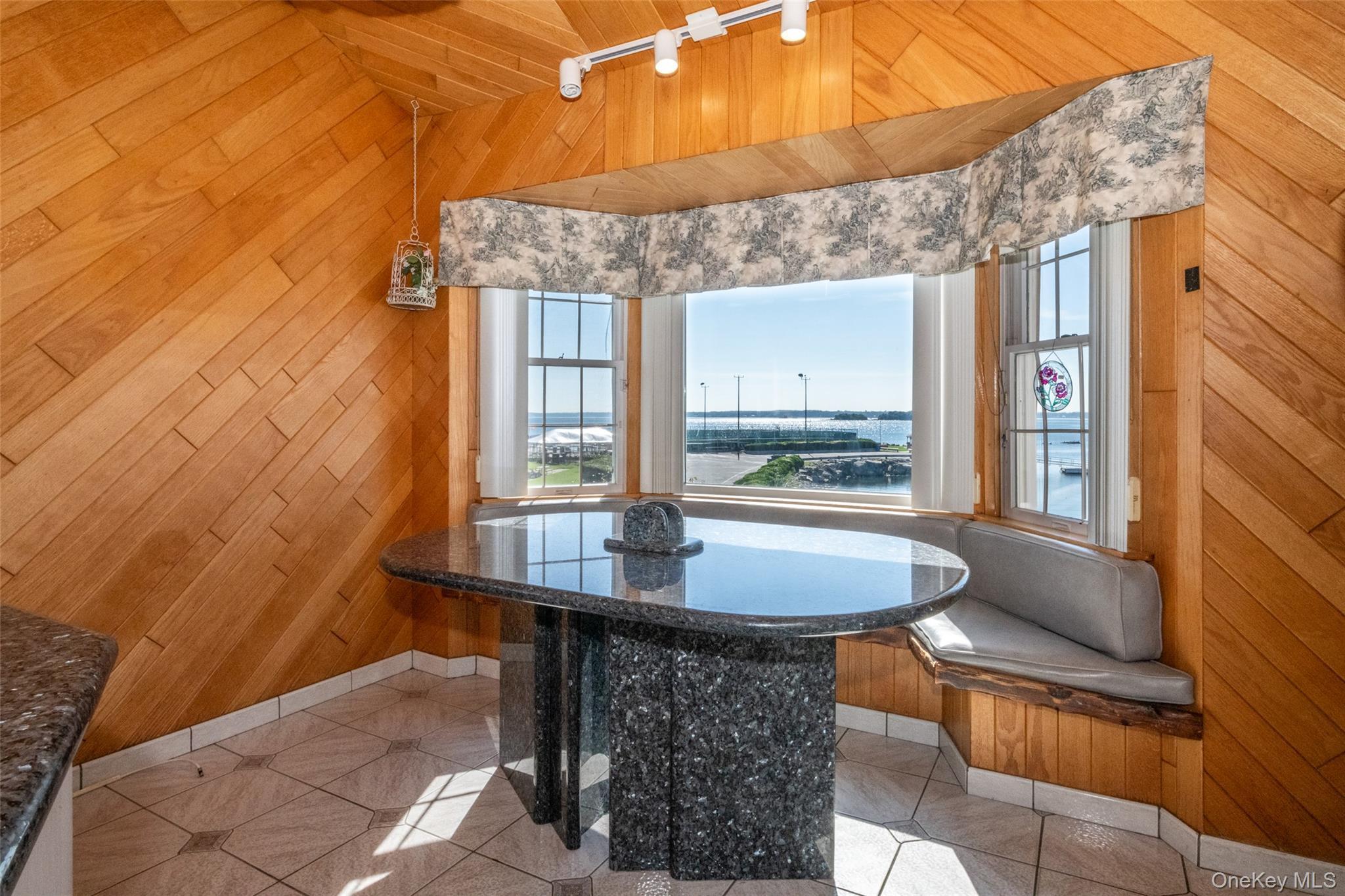Single Family Kensington Oval  Westchester County, NY 10805, MLS-1048871-10