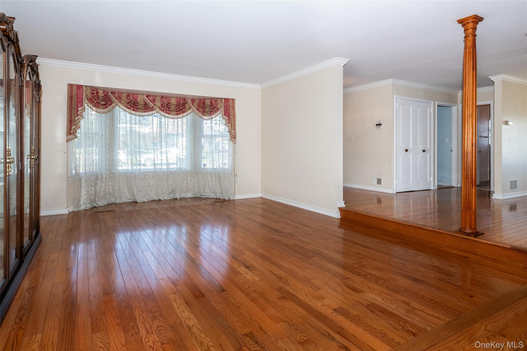 Single Family Kensington Oval  Westchester County, NY 10805, MLS-1048871-12