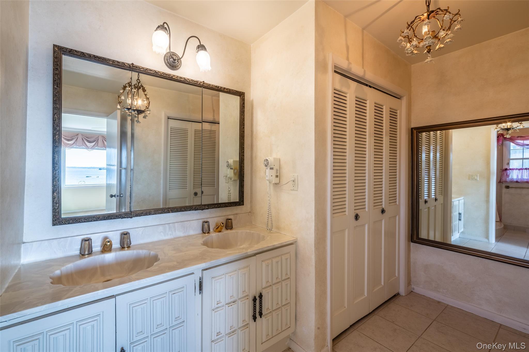 Single Family Kensington Oval  Westchester County, NY 10805, MLS-1048871-19
