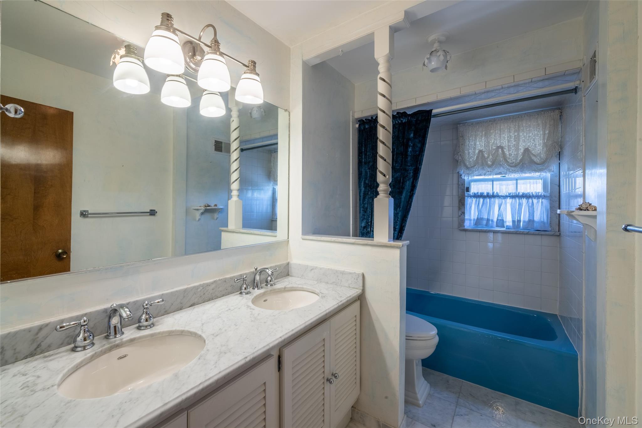 Single Family Kensington Oval  Westchester County, NY 10805, MLS-1048871-22