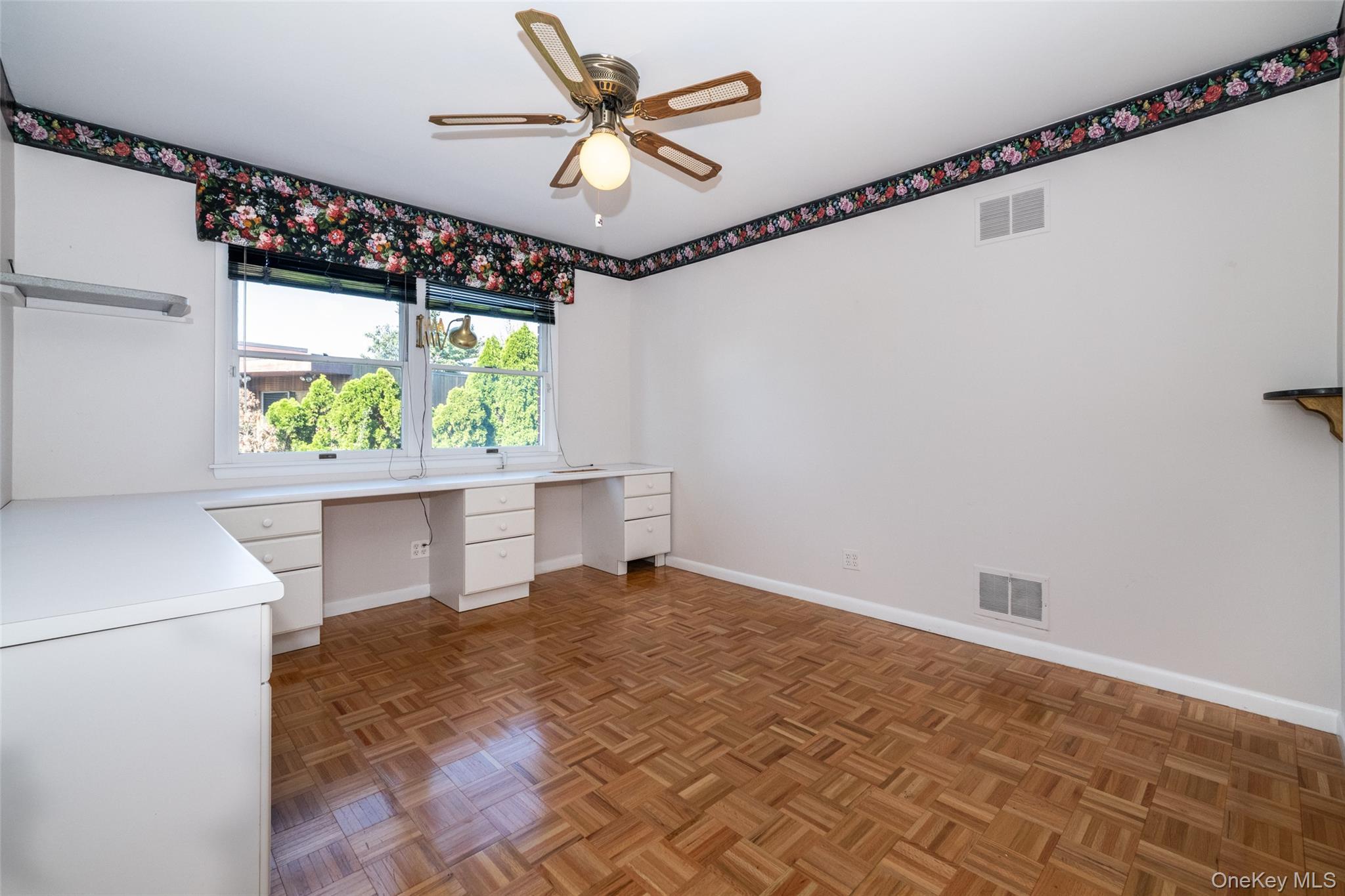 Single Family Kensington Oval  Westchester County, NY 10805, MLS-1048871-23