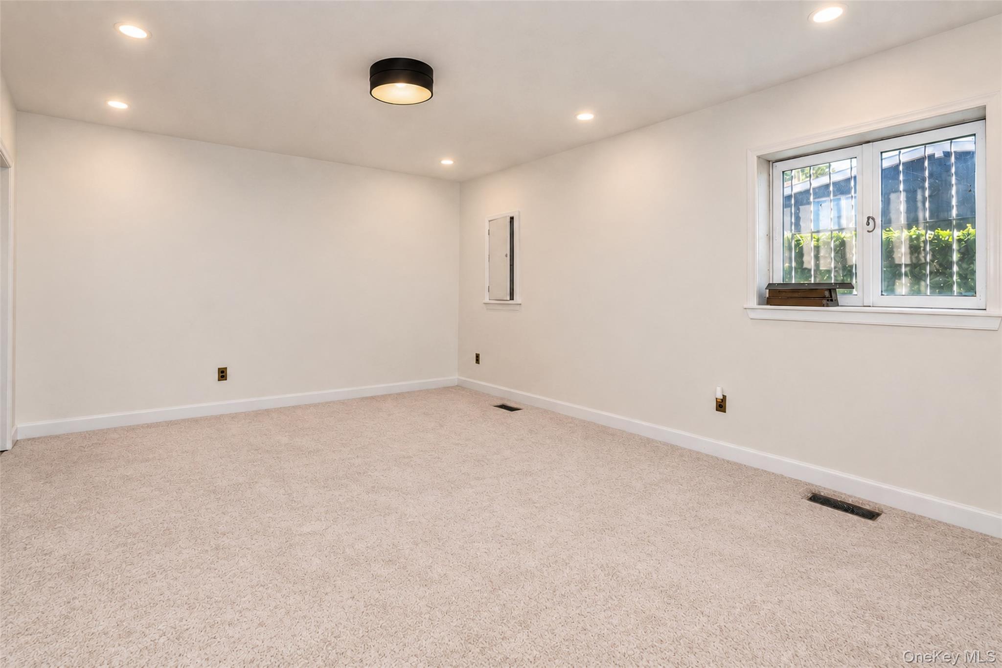 Single Family Kensington Oval  Westchester County, NY 10805, MLS-1048871-29