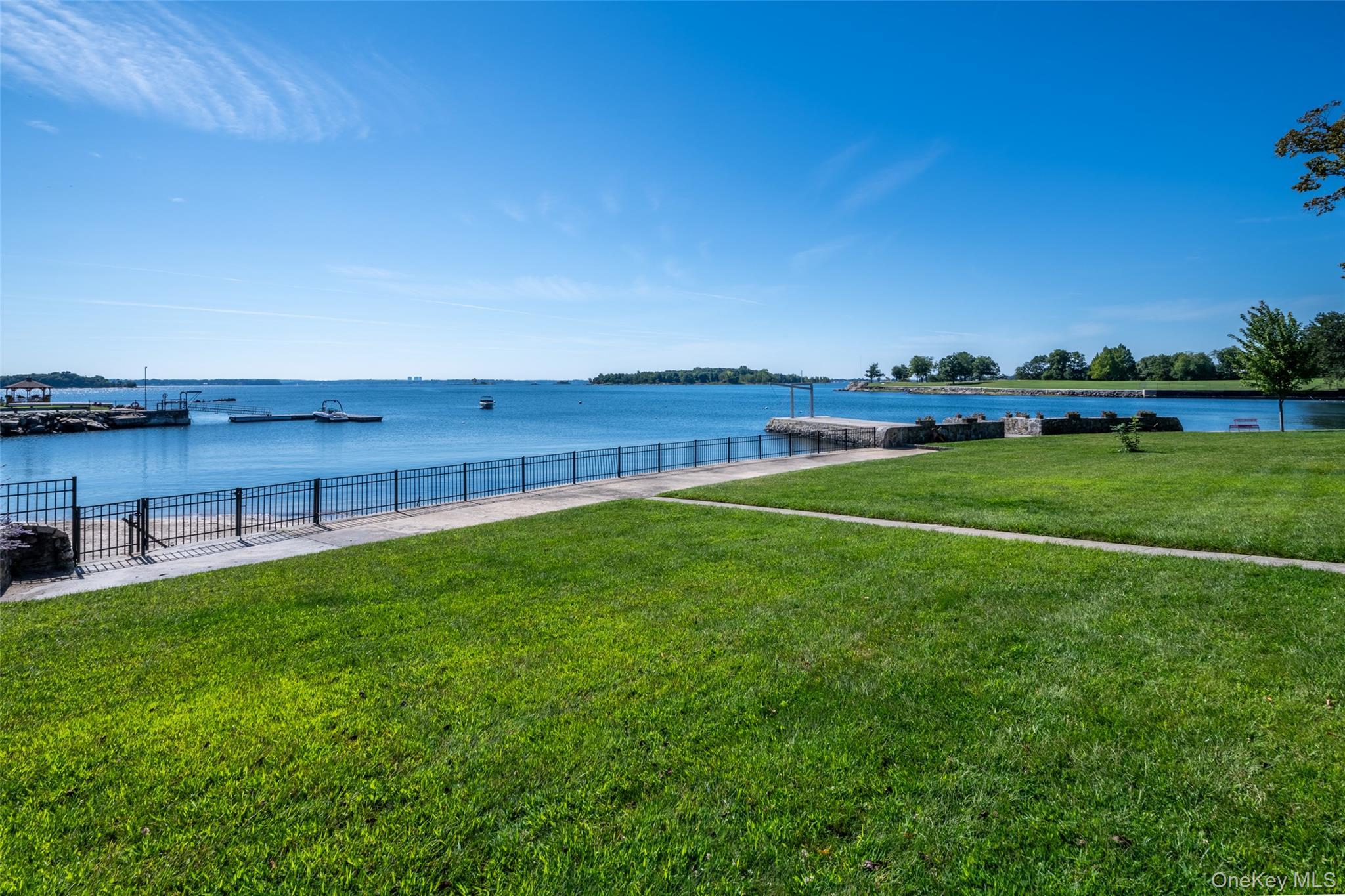 Single Family Kensington Oval  Westchester County, NY 10805, MLS-1048871-38