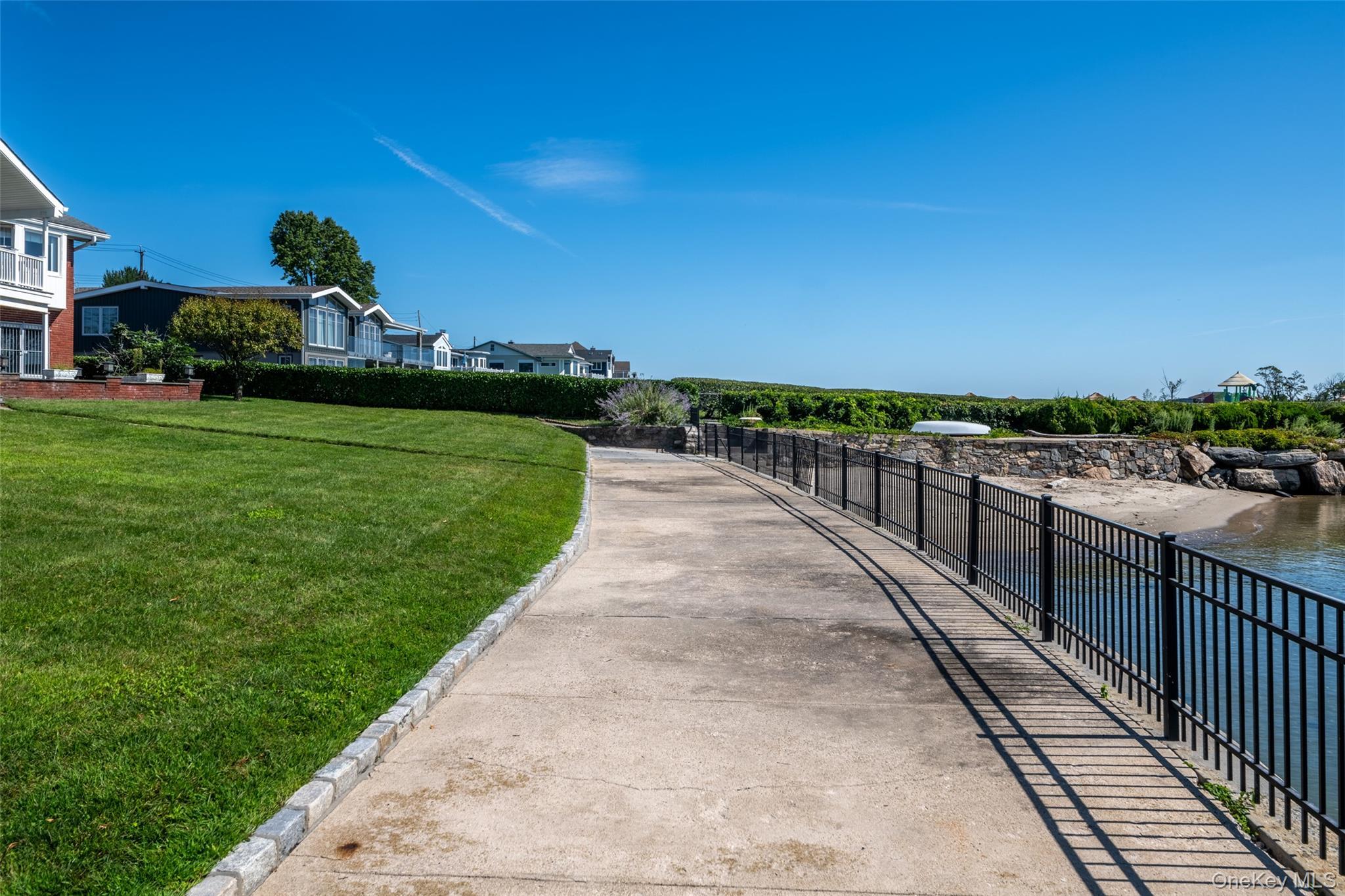 Single Family Kensington Oval  Westchester County, NY 10805, MLS-1048871-40