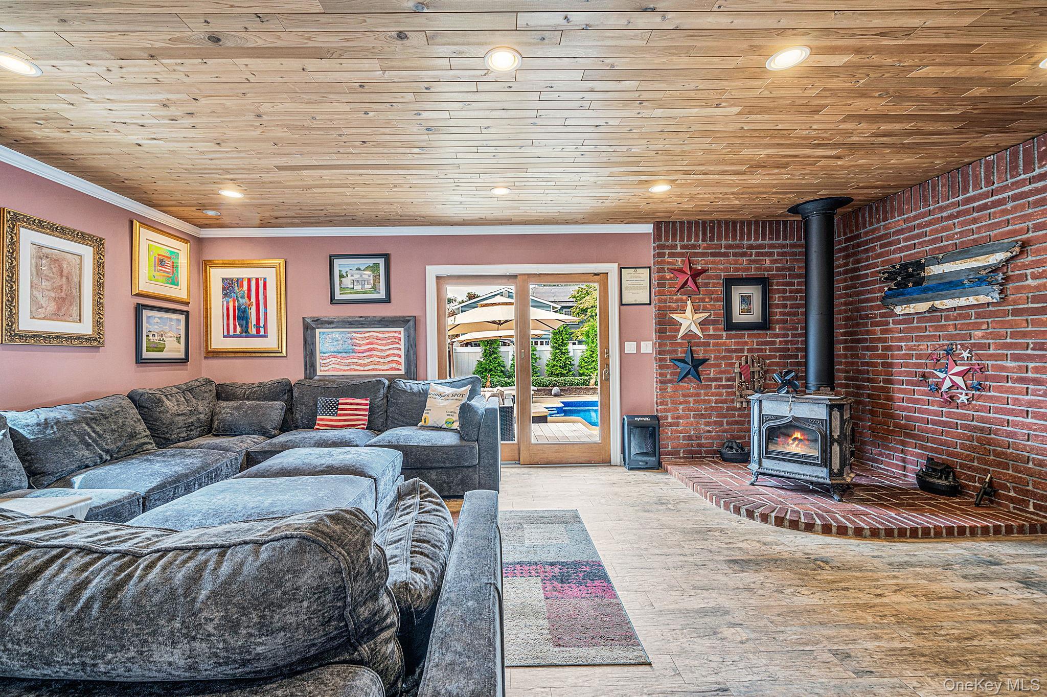 Single Family Bragg Drive  Suffolk County, NY 11755, MLS-1048873-27