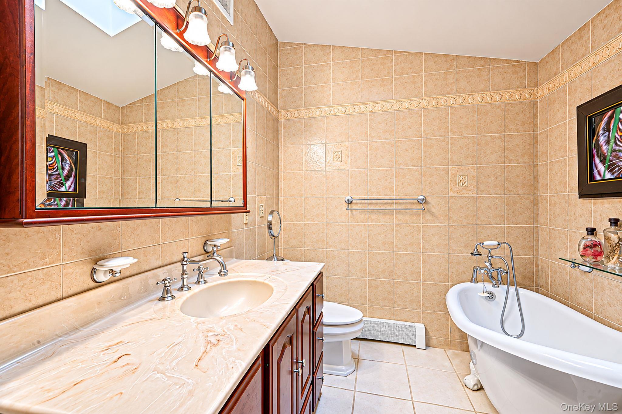 Single Family Bragg Drive  Suffolk County, NY 11755, MLS-1048873-39