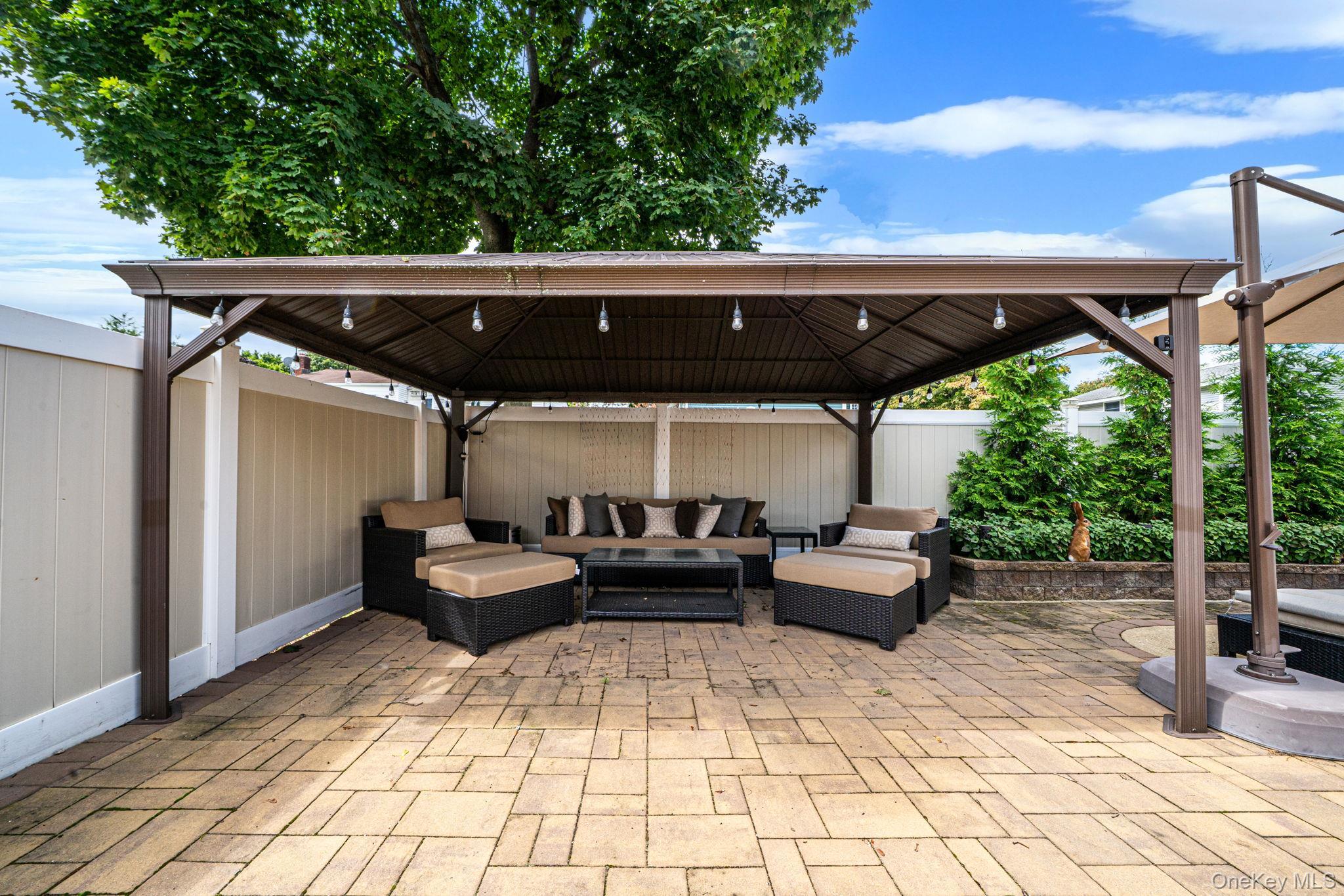 Single Family Bragg Drive  Suffolk County, NY 11755, MLS-1048873-5