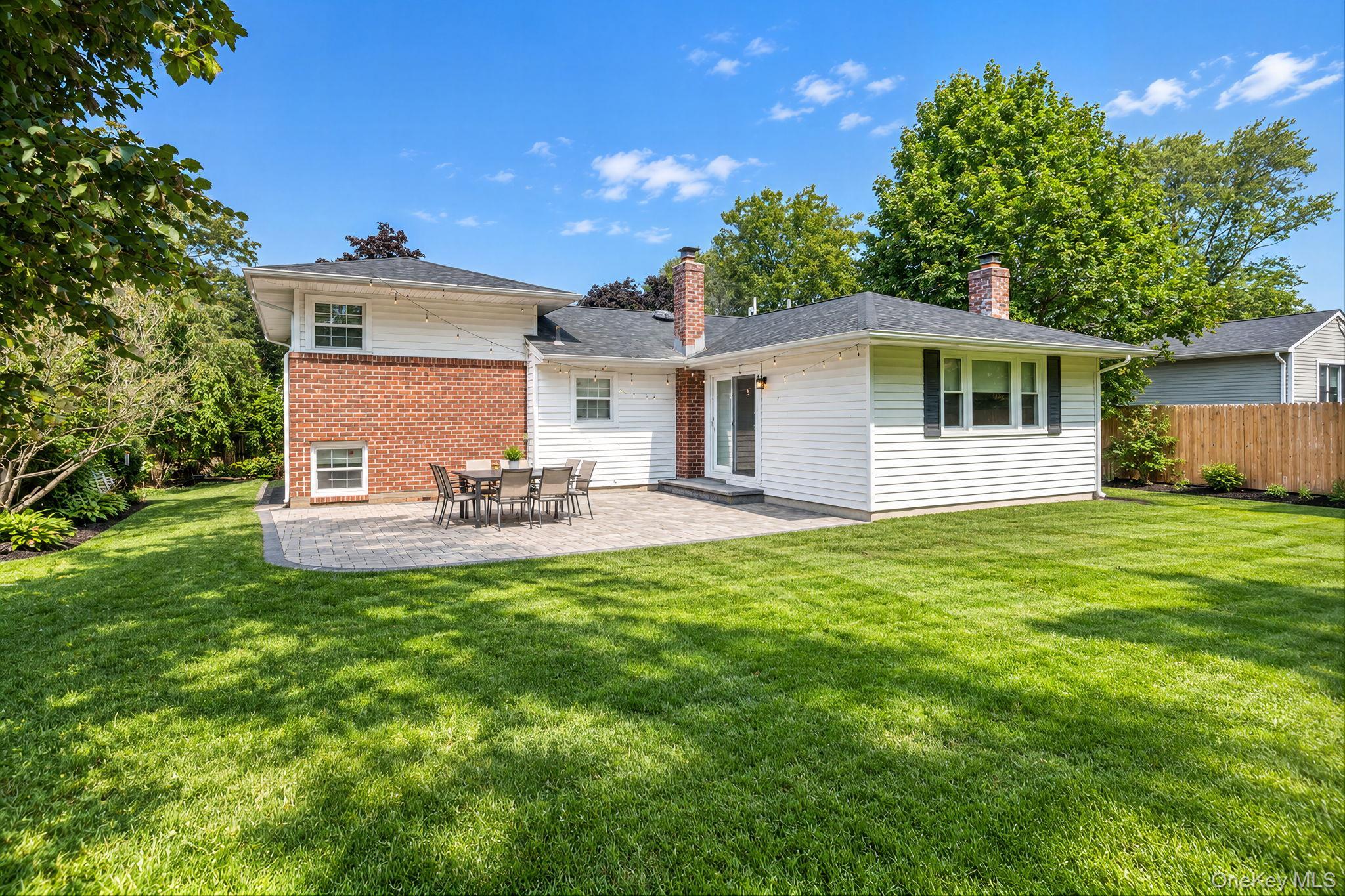 Single Family Otsego Place  Suffolk County, NY 11725, MLS-1048882-26