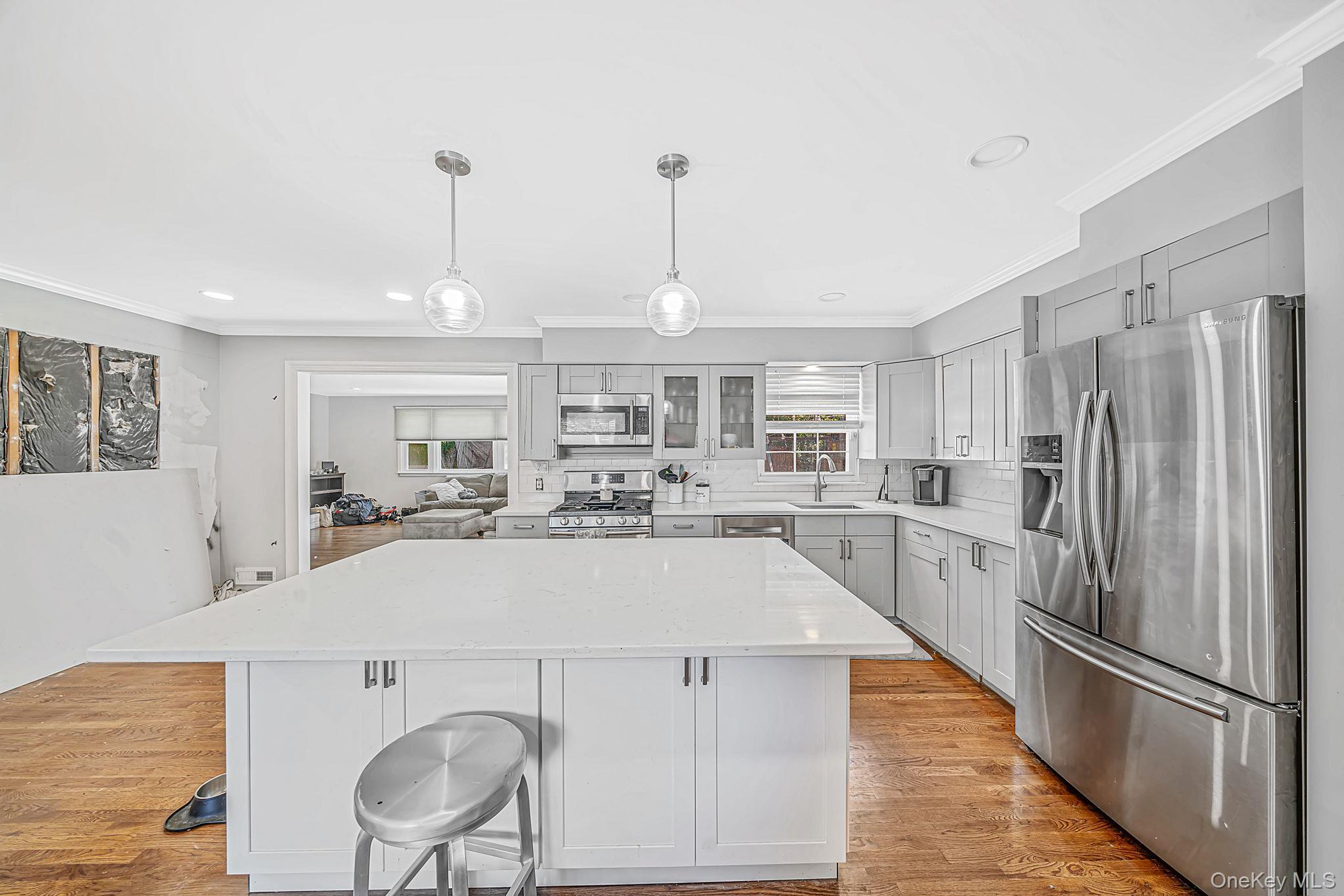 Single Family Otsego Place  Suffolk County, NY 11725, MLS-1048882-8