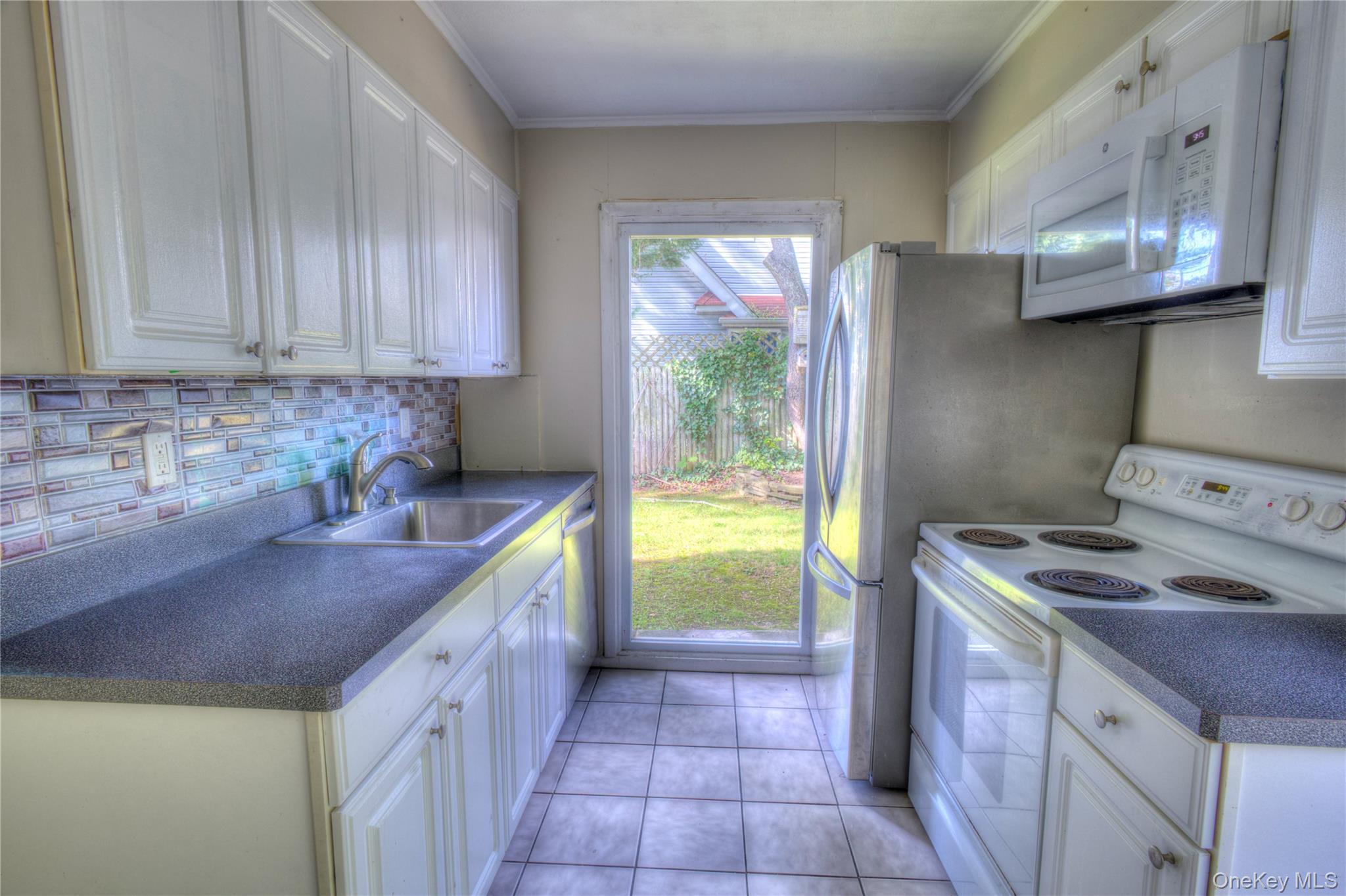 Single Family Radcliff Avenue  Nassau County, NY 11050, MLS-1048894-26