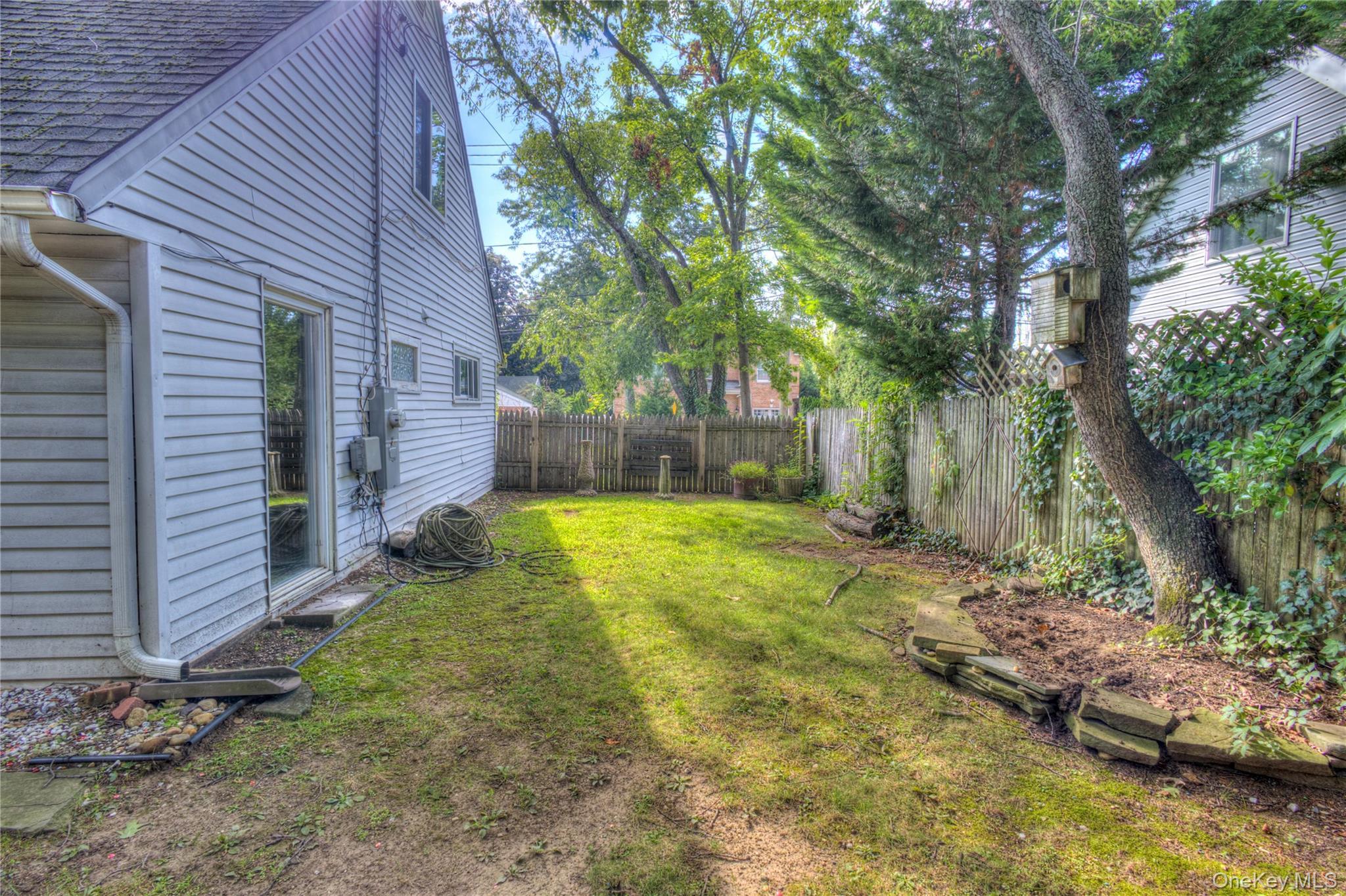 Single Family Radcliff Avenue  Nassau County, NY 11050, MLS-1048894-29