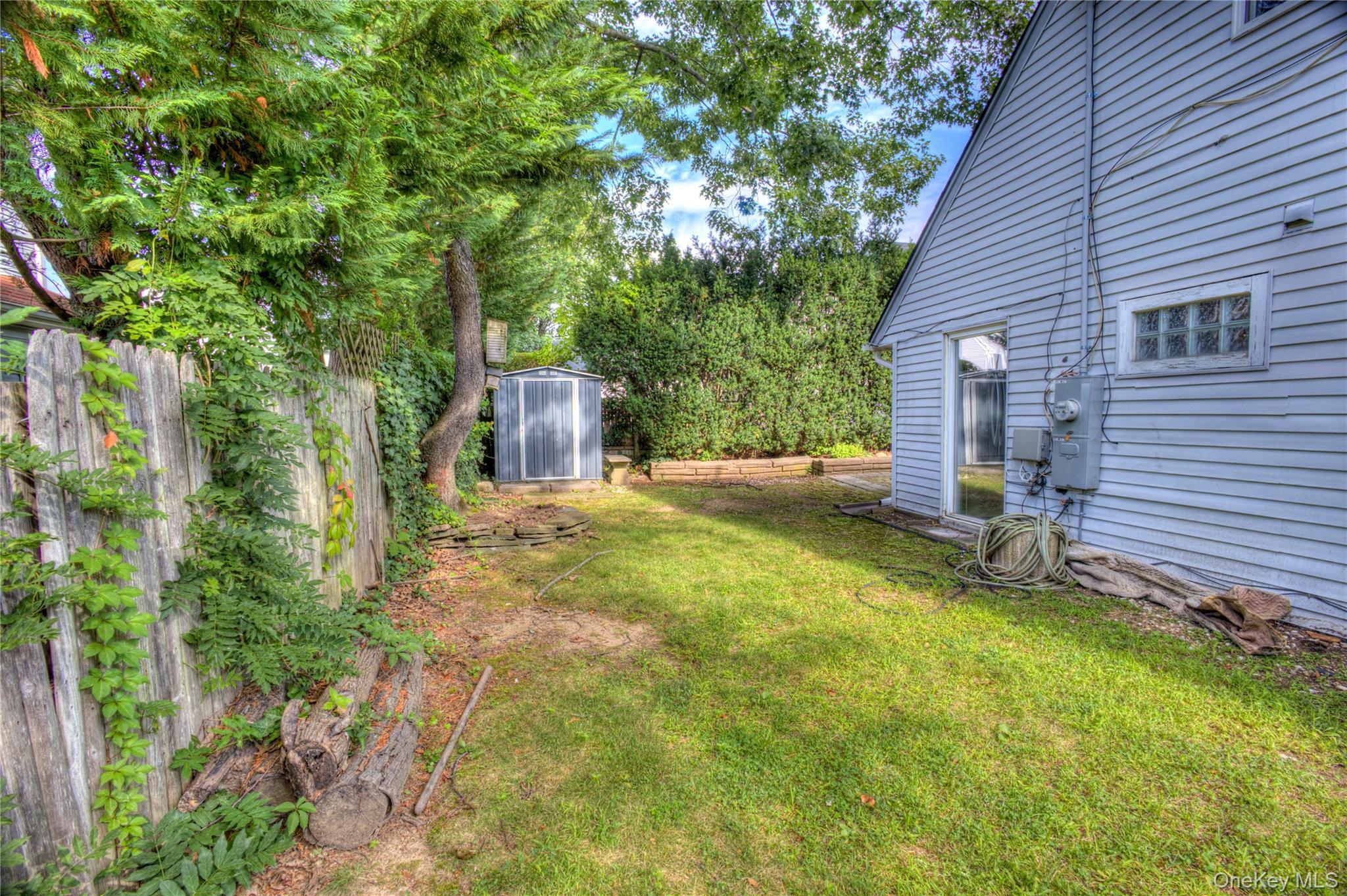 Single Family Radcliff Avenue  Nassau County, NY 11050, MLS-1048894-30