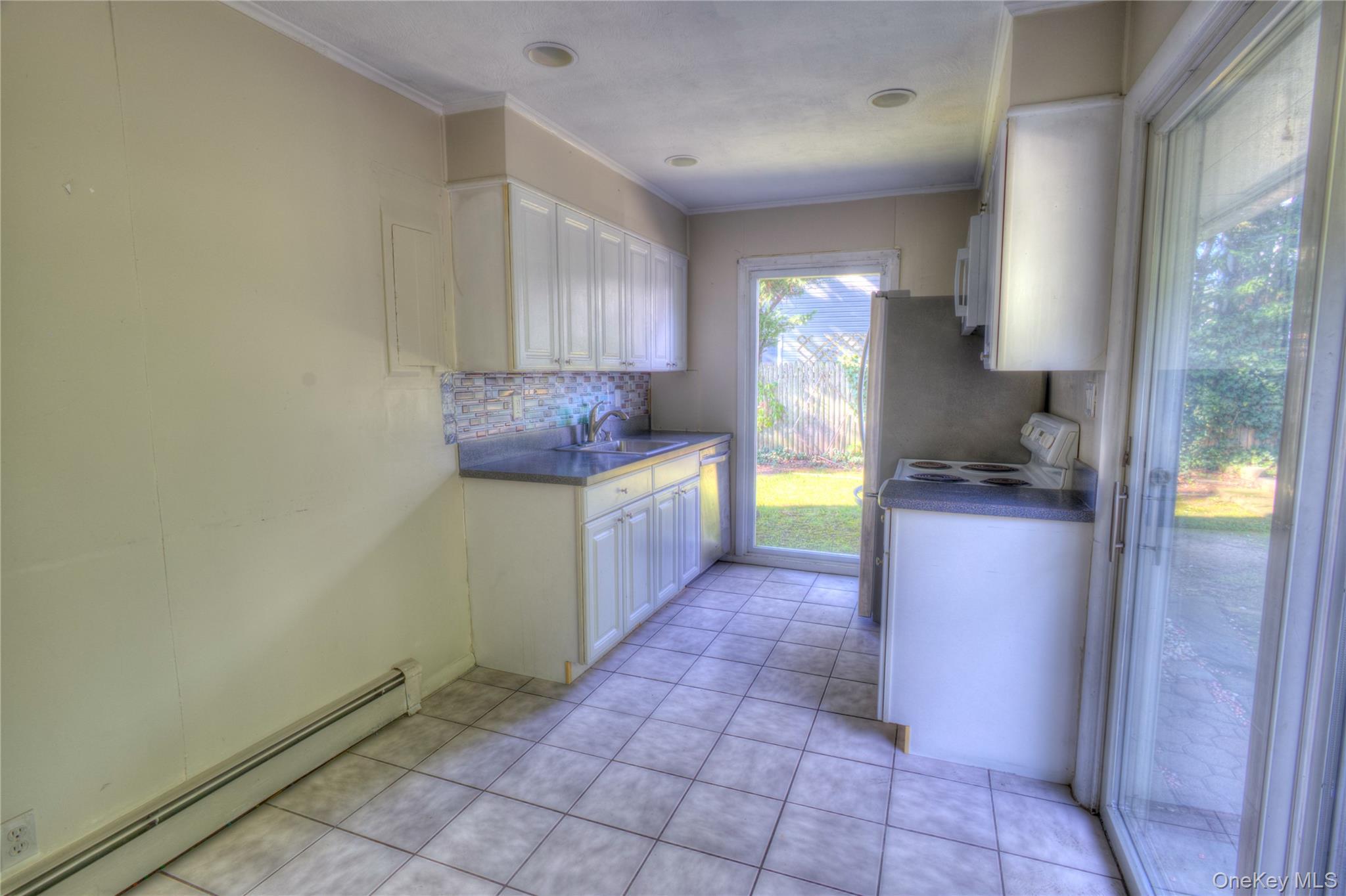 Single Family Radcliff Avenue  Nassau County, NY 11050, MLS-1048894-8