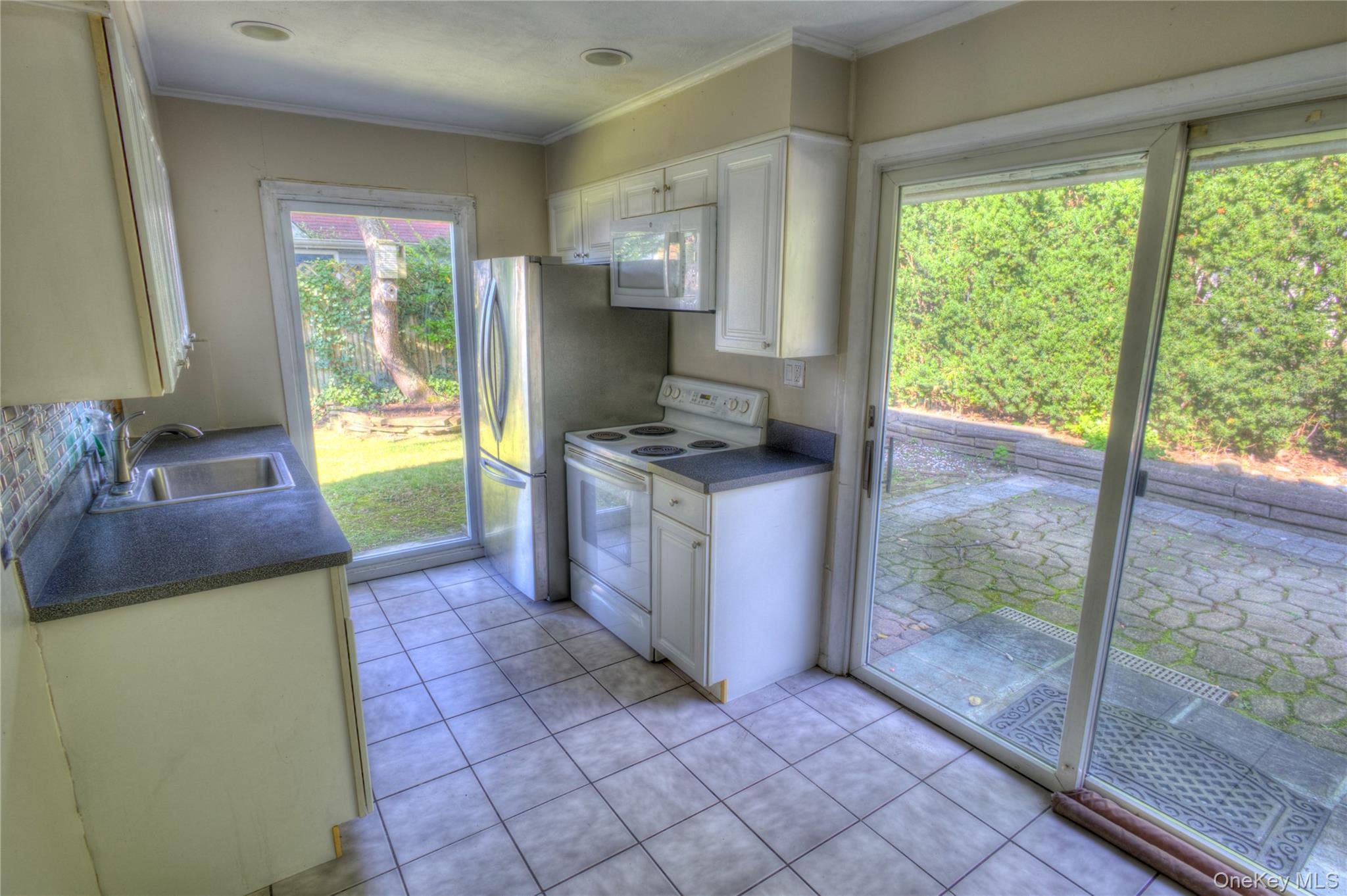 Single Family Radcliff Avenue  Nassau County, NY 11050, MLS-1048894-9