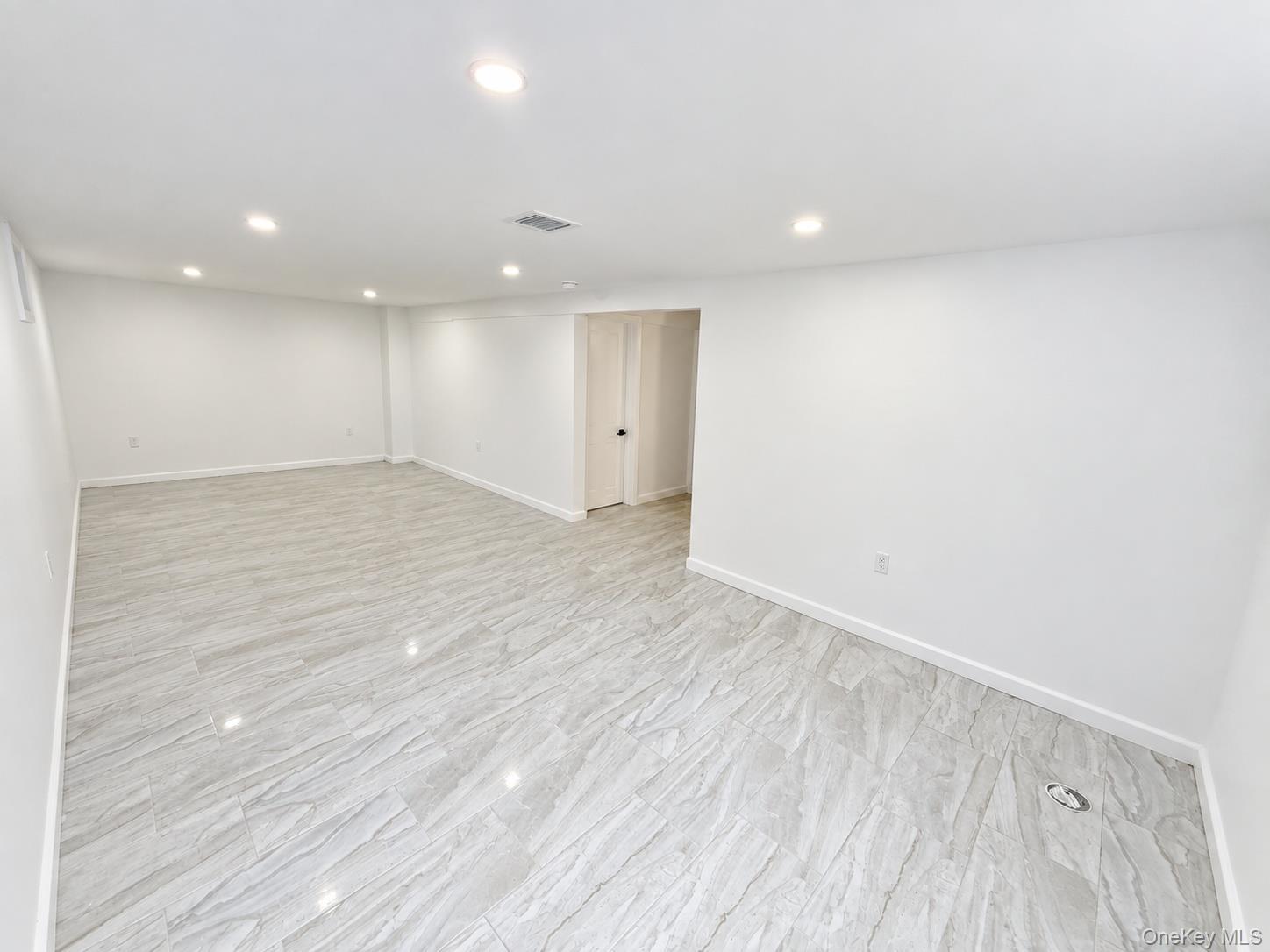 Single Family Ocean Avenue Suffolk County, NY 11768, MLS-1048899-18