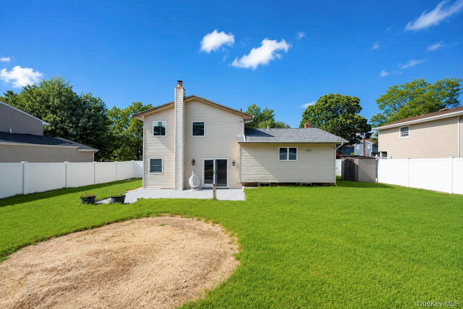 Single Family Catherwood Crescent Suffolk County, NY 11747, MLS-1048912-3