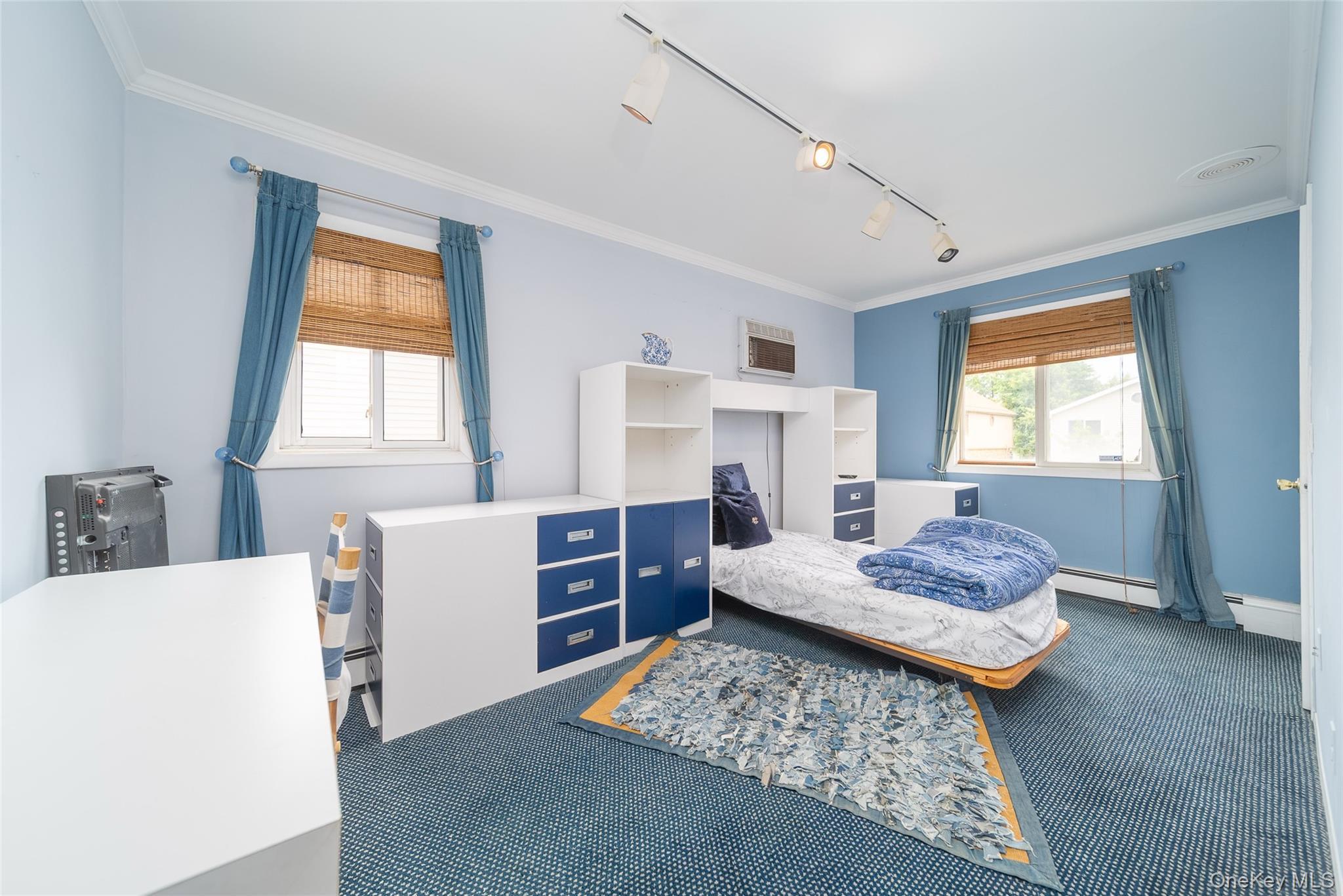 Single Family 5th Avenue Queens, NY 11357, MLS-1048931-15