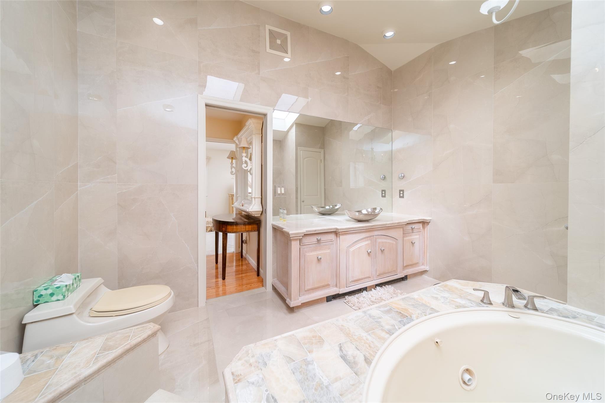 Single Family 5th Avenue Queens, NY 11357, MLS-1048931-8