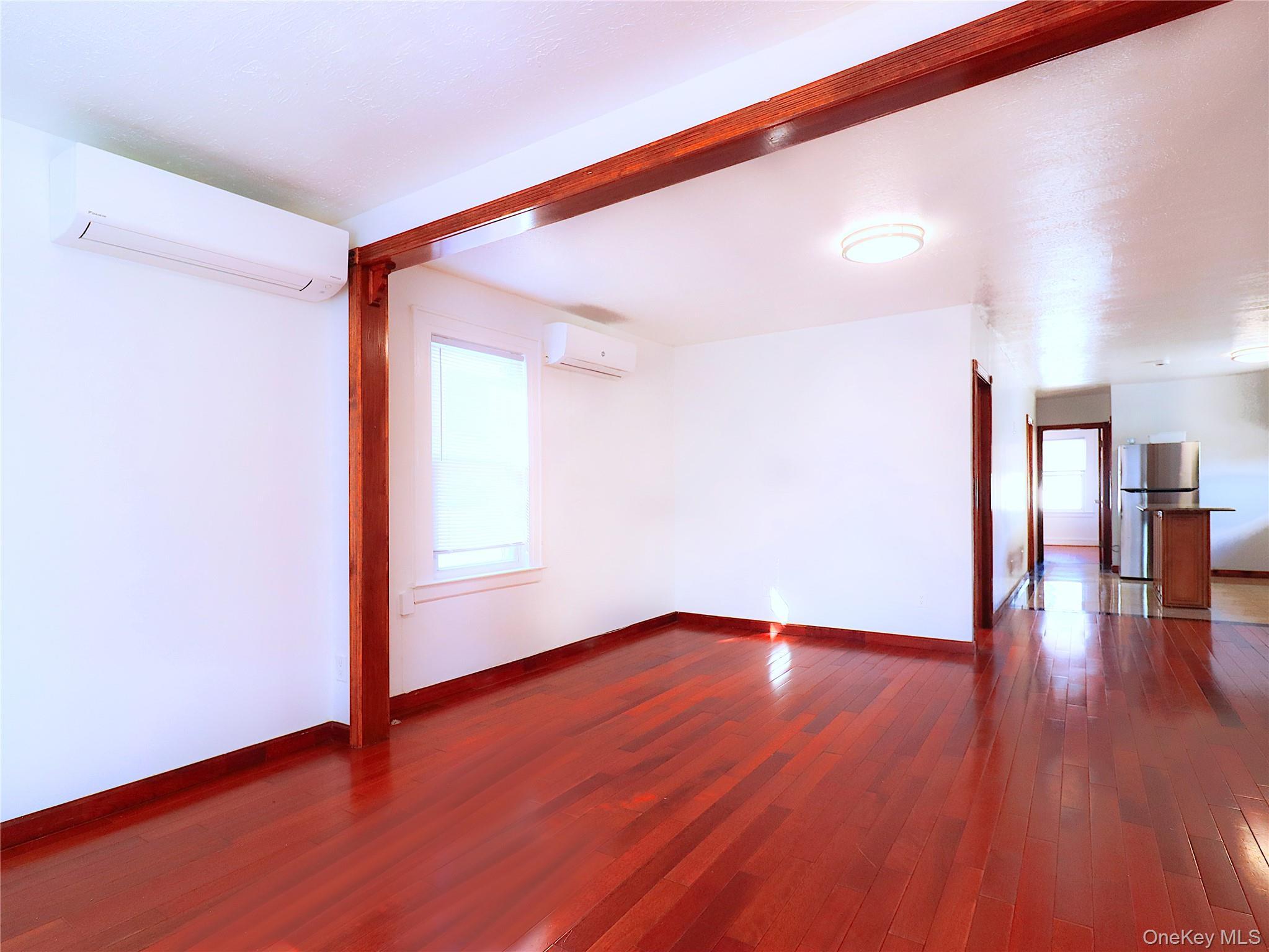 Single Family 191st Street Queens, NY 11358, MLS-1048940-10