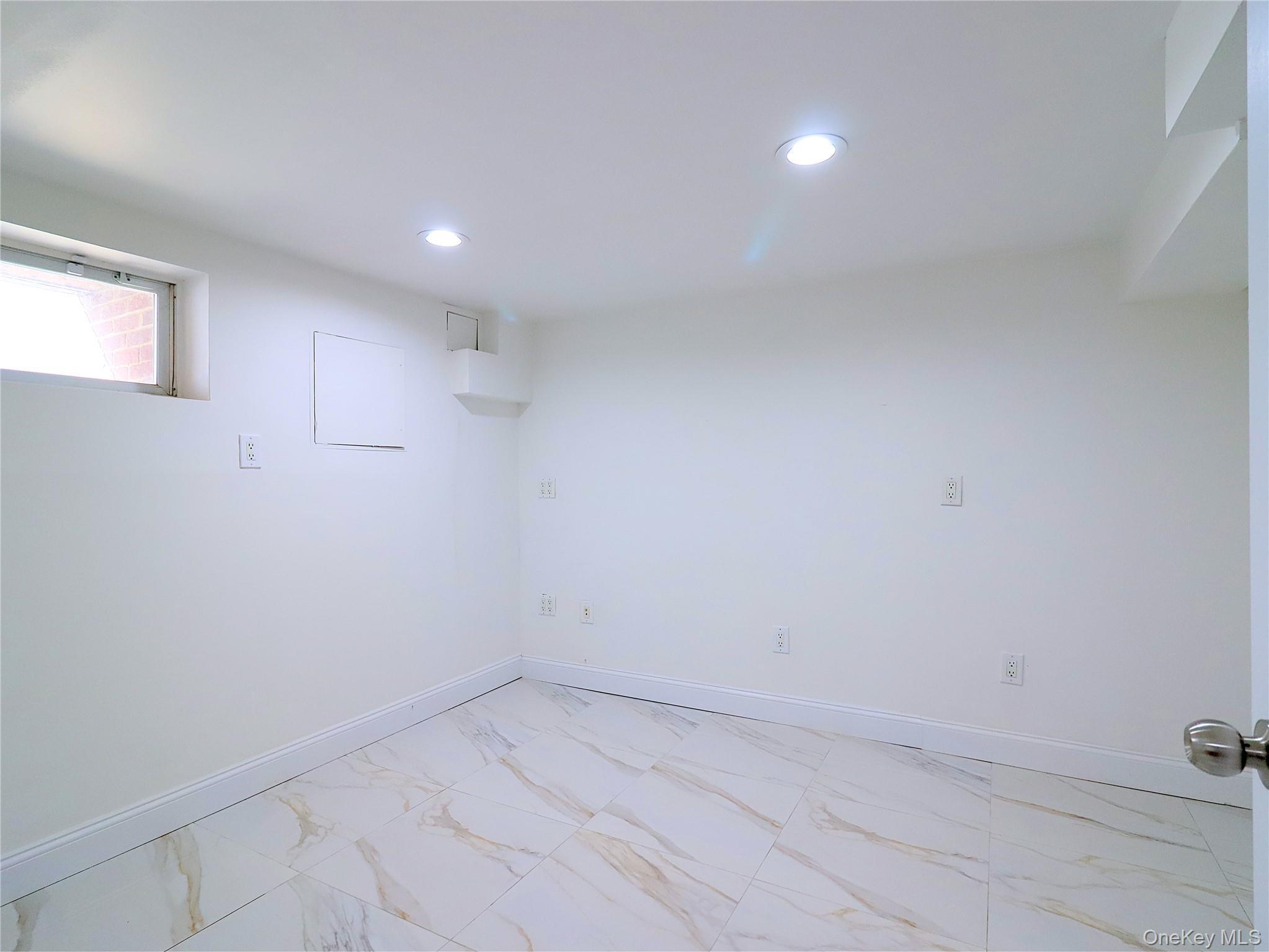 Single Family 191st Street Queens, NY 11358, MLS-1048940-16