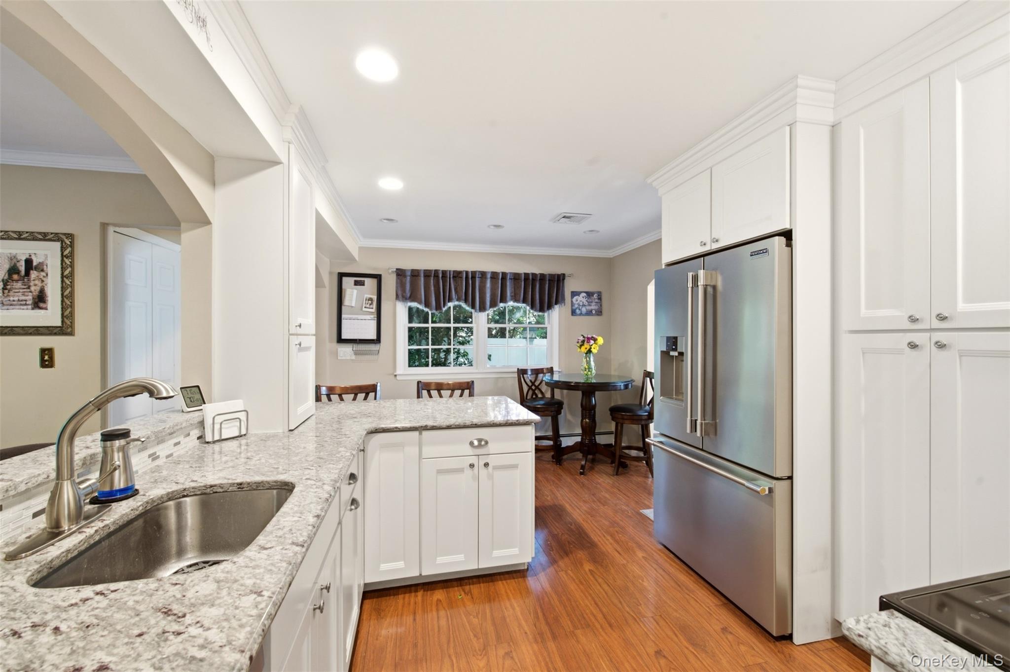 Single Family White Cliff Lane Suffolk County, NY 11767, MLS-1048941-13