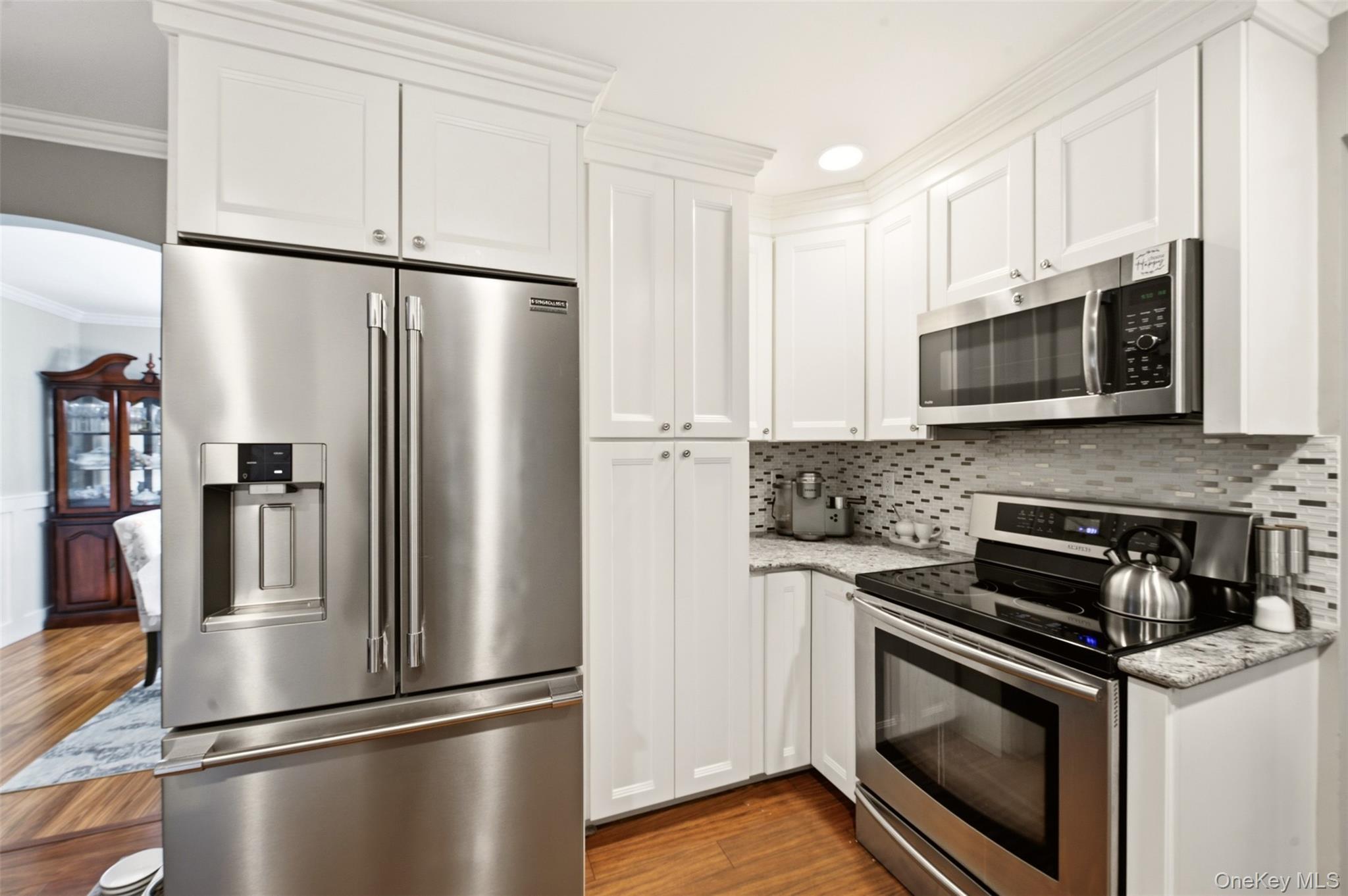 Single Family White Cliff Lane Suffolk County, NY 11767, MLS-1048941-14