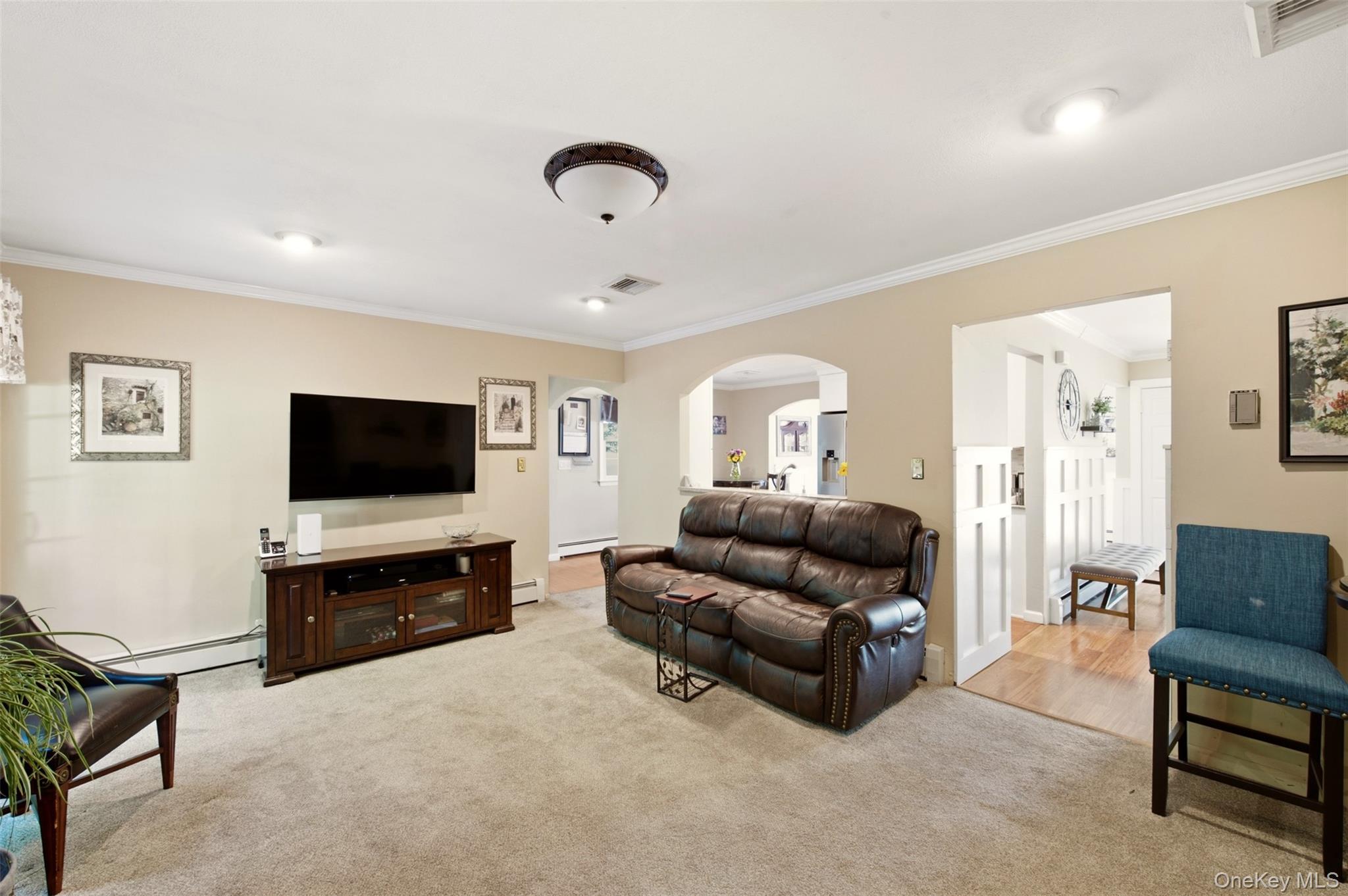 Single Family White Cliff Lane Suffolk County, NY 11767, MLS-1048941-21