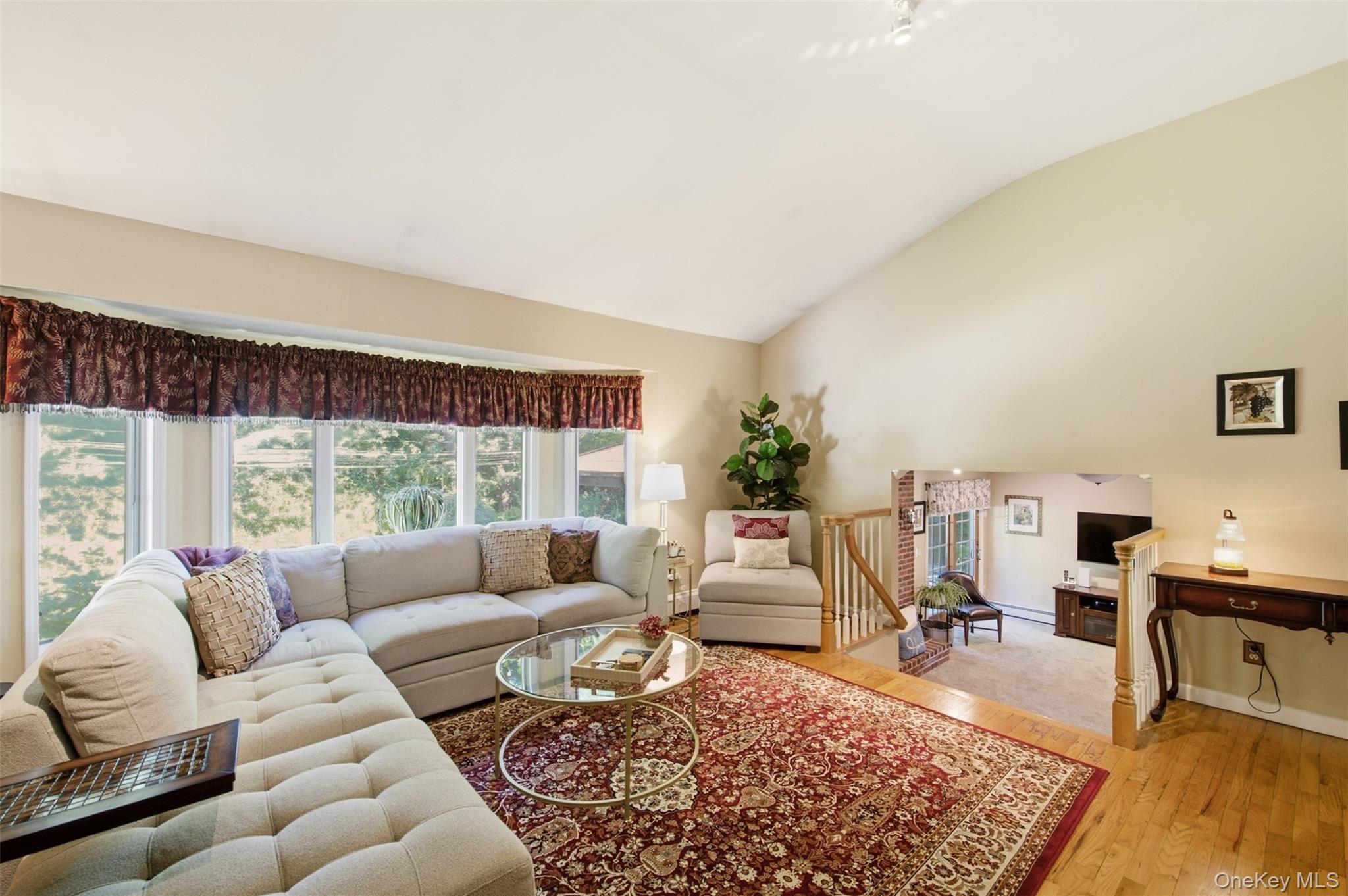 Single Family White Cliff Lane Suffolk County, NY 11767, MLS-1048941-27