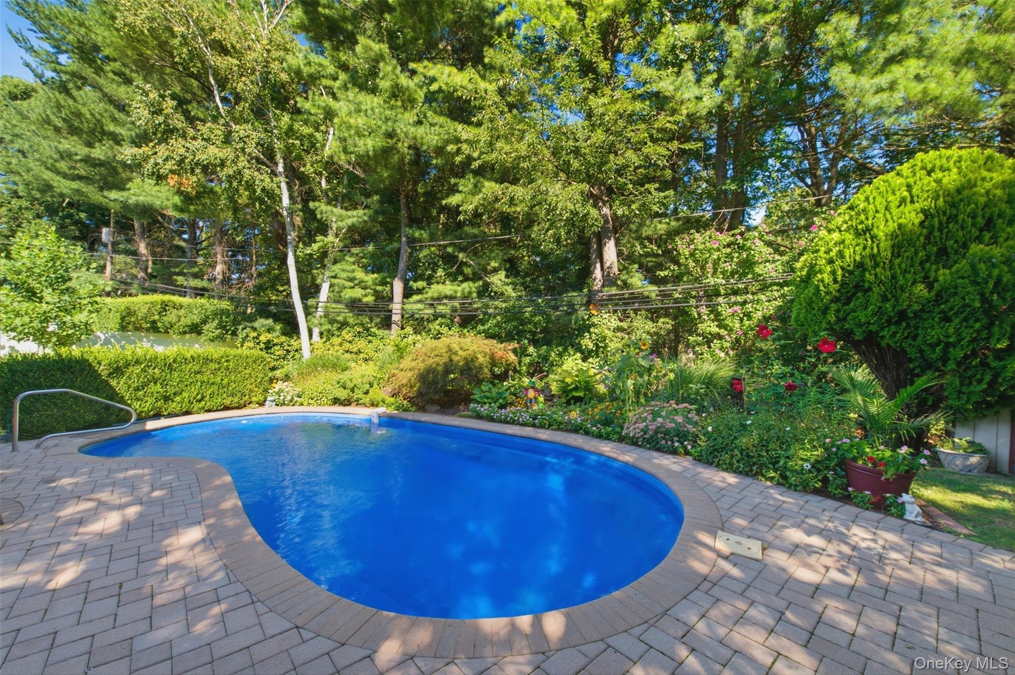 Single Family White Cliff Lane Suffolk County, NY 11767, MLS-1048941-38