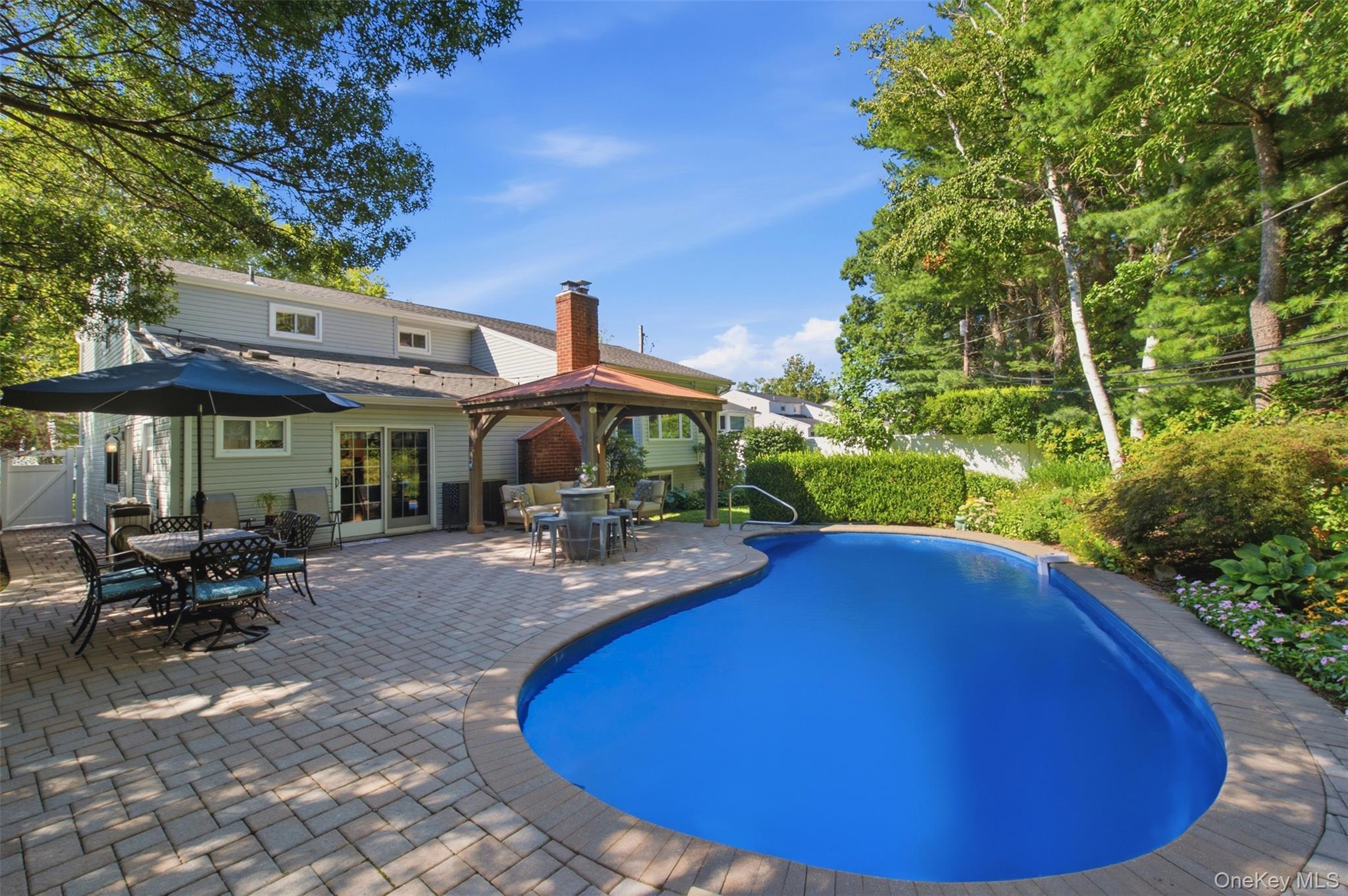 Single Family White Cliff Lane Suffolk County, NY 11767, MLS-1048941-39